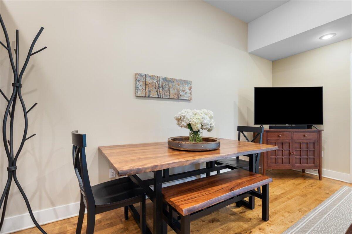 16032 Goodwin Avenue, 5