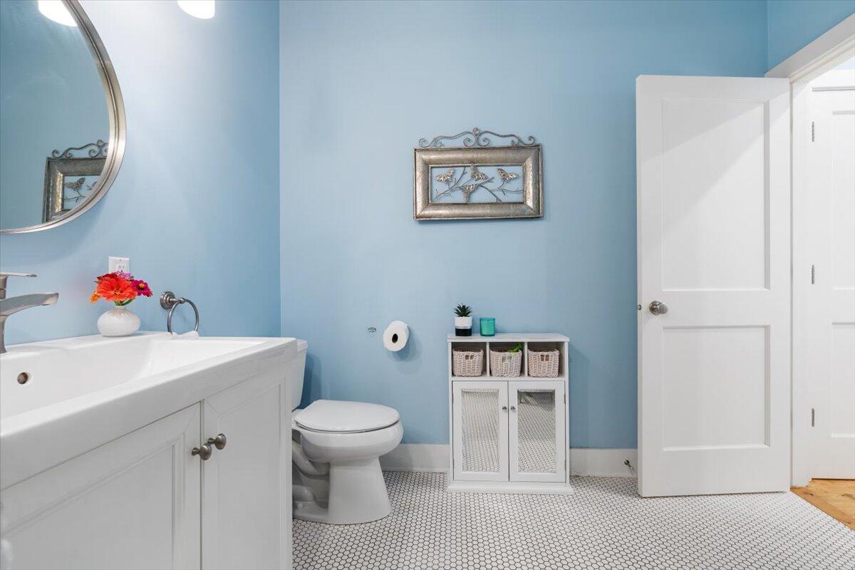 16032 Goodwin Avenue, 5