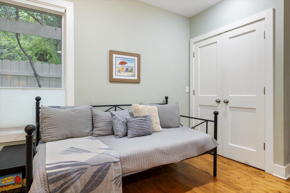 16032 Goodwin Avenue, 5