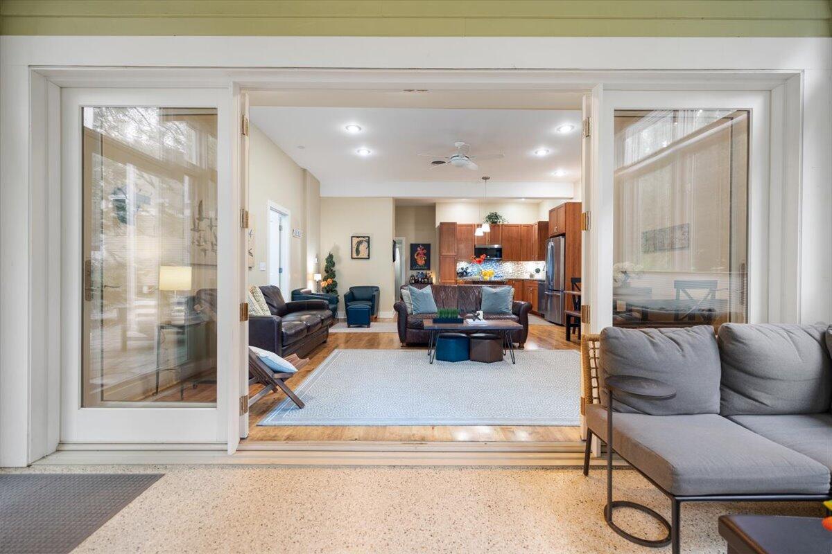 16032 Goodwin Avenue, 5