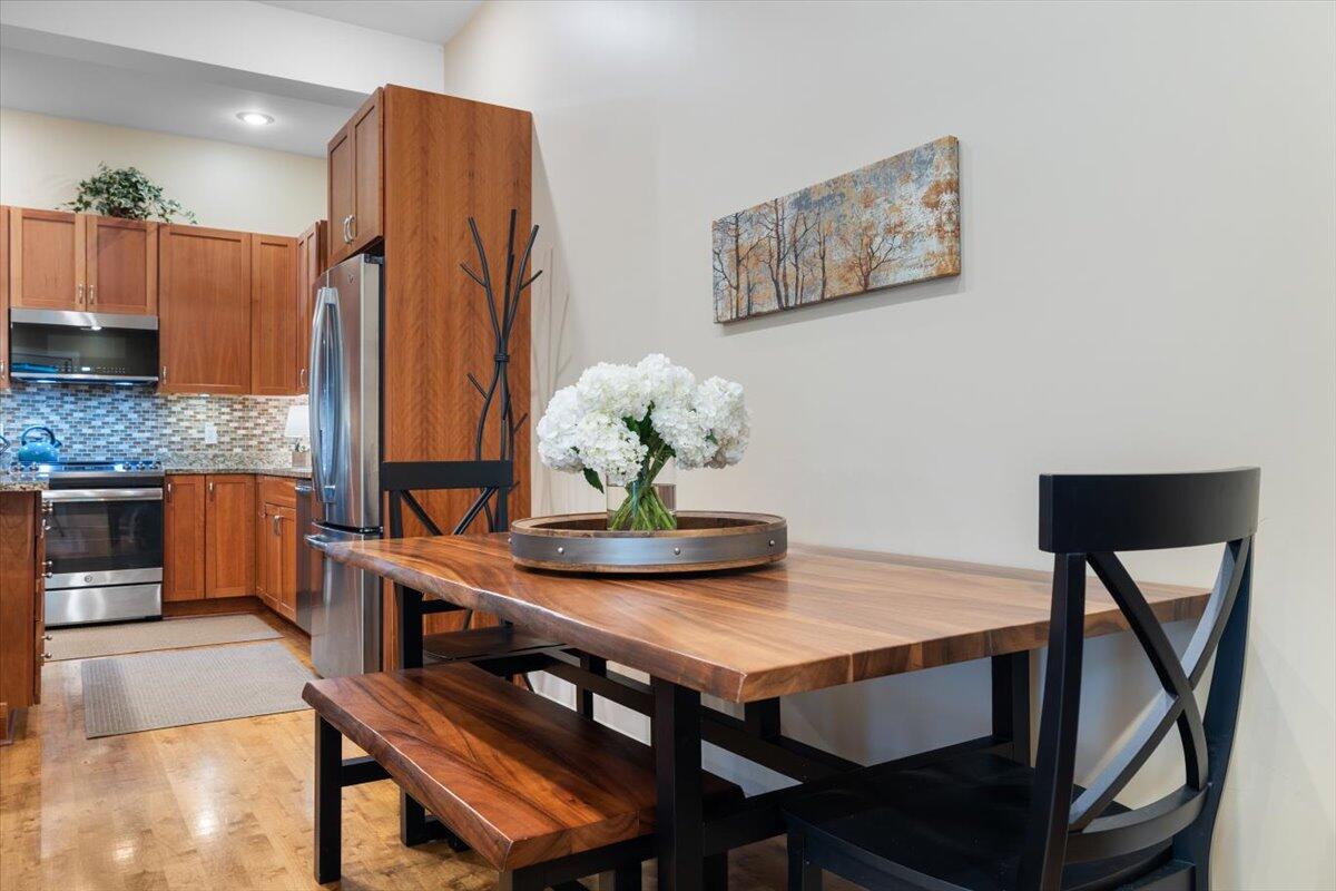 16032 Goodwin Avenue, 5