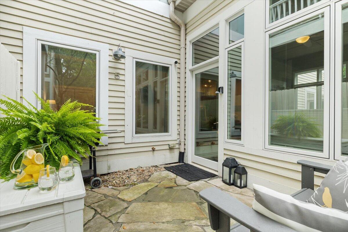 16032 Goodwin Avenue, 5