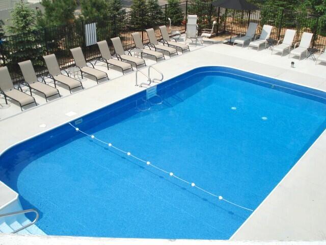 16032 Goodwin Avenue, 5