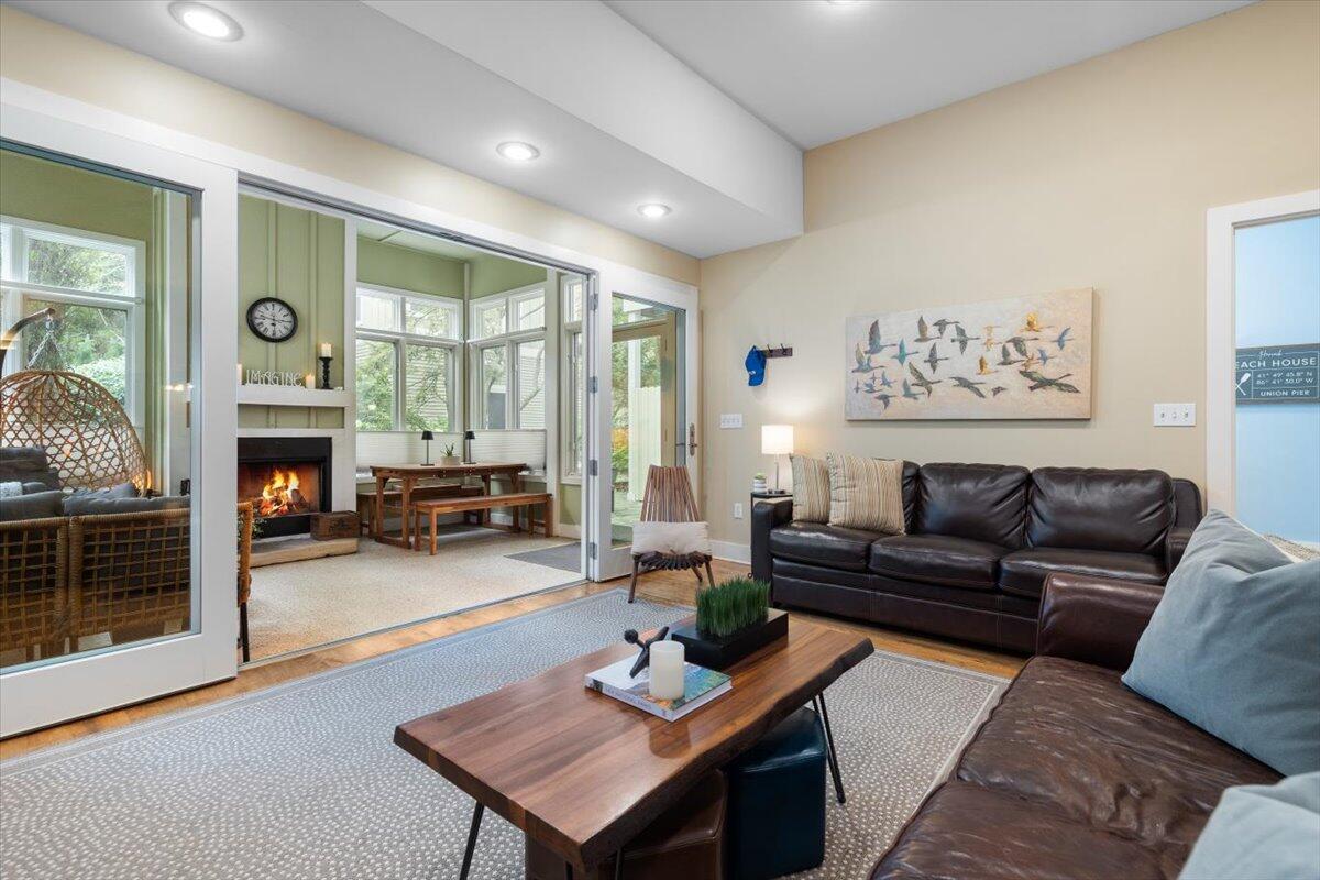 16032 Goodwin Avenue, 5