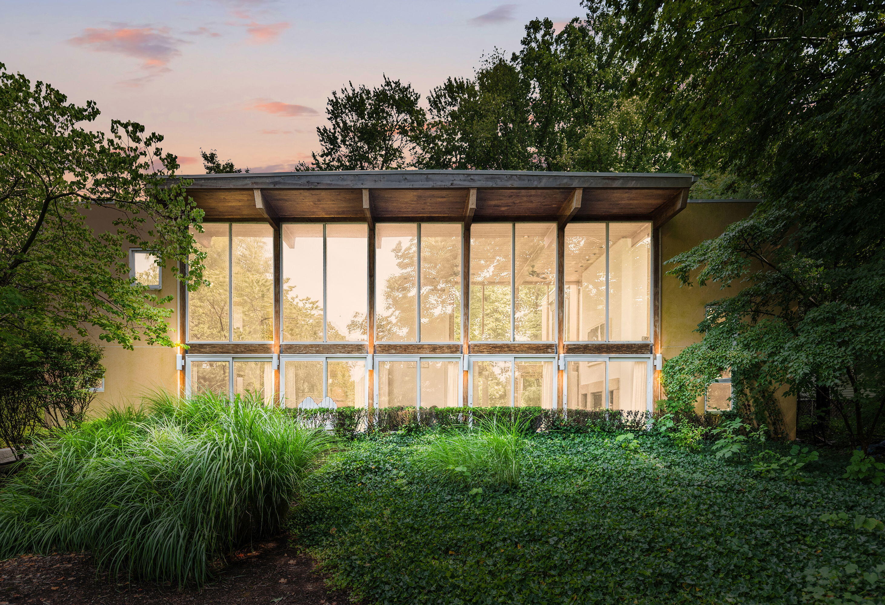 15157 Lakeshore Road