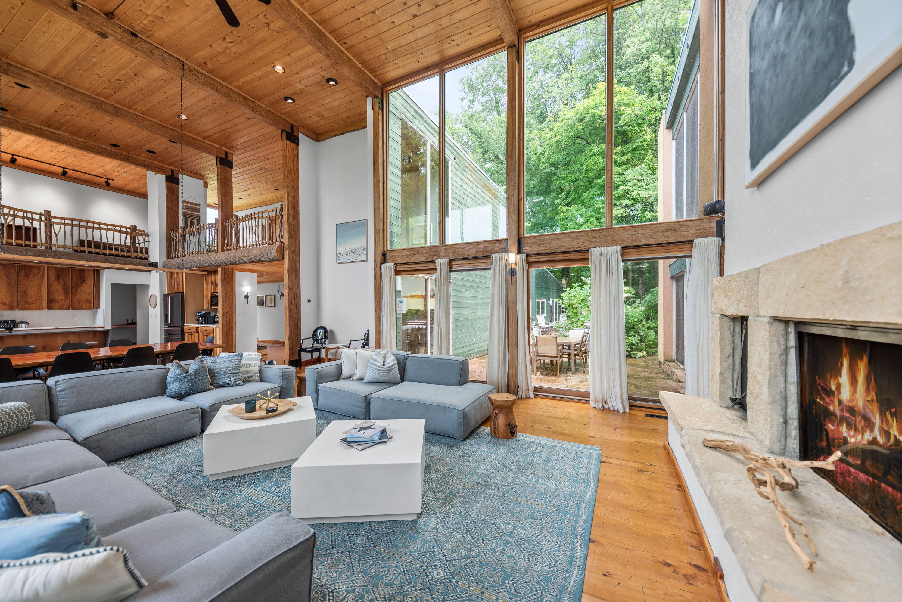15157 Lakeshore Road