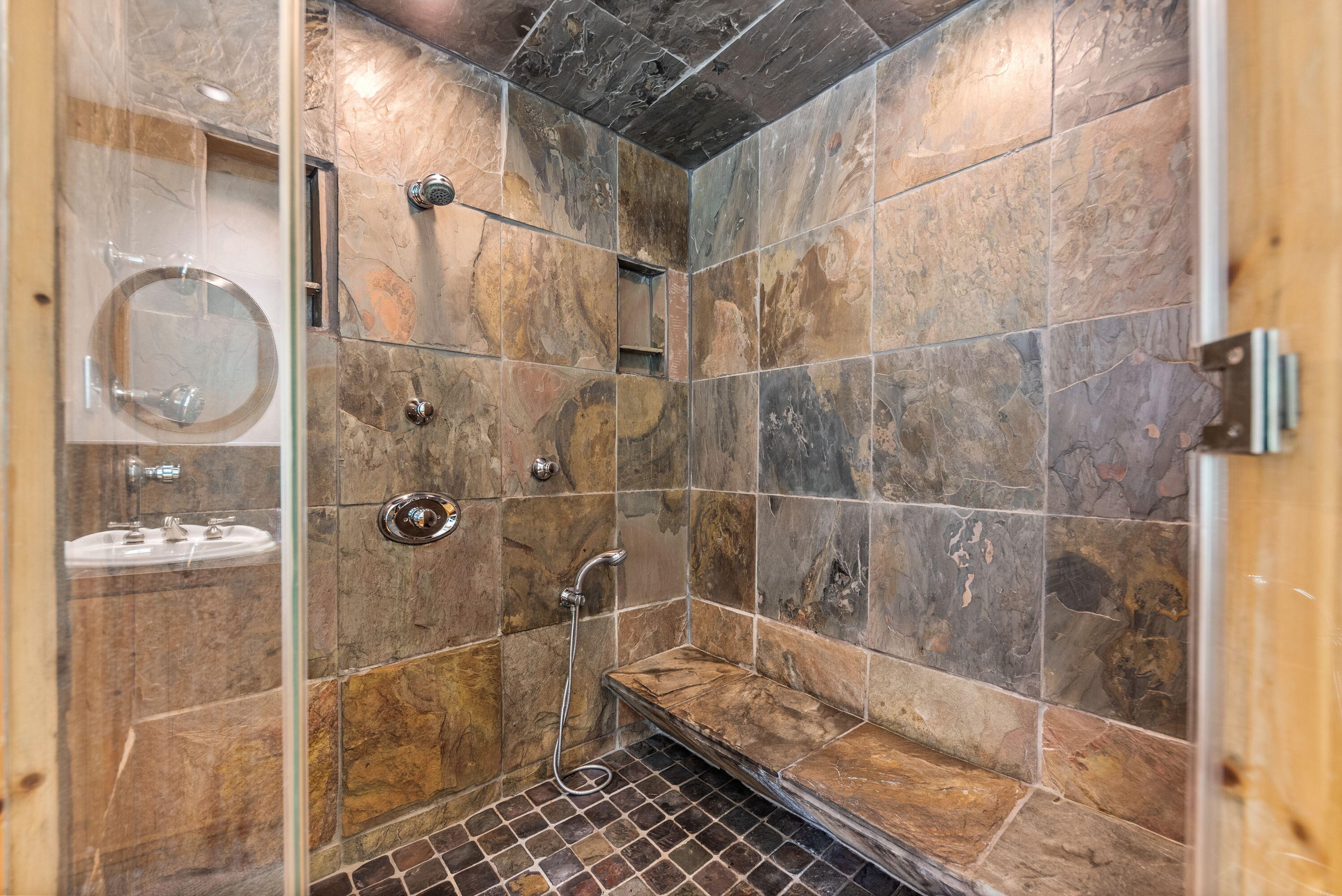 15157 Lakeshore Road