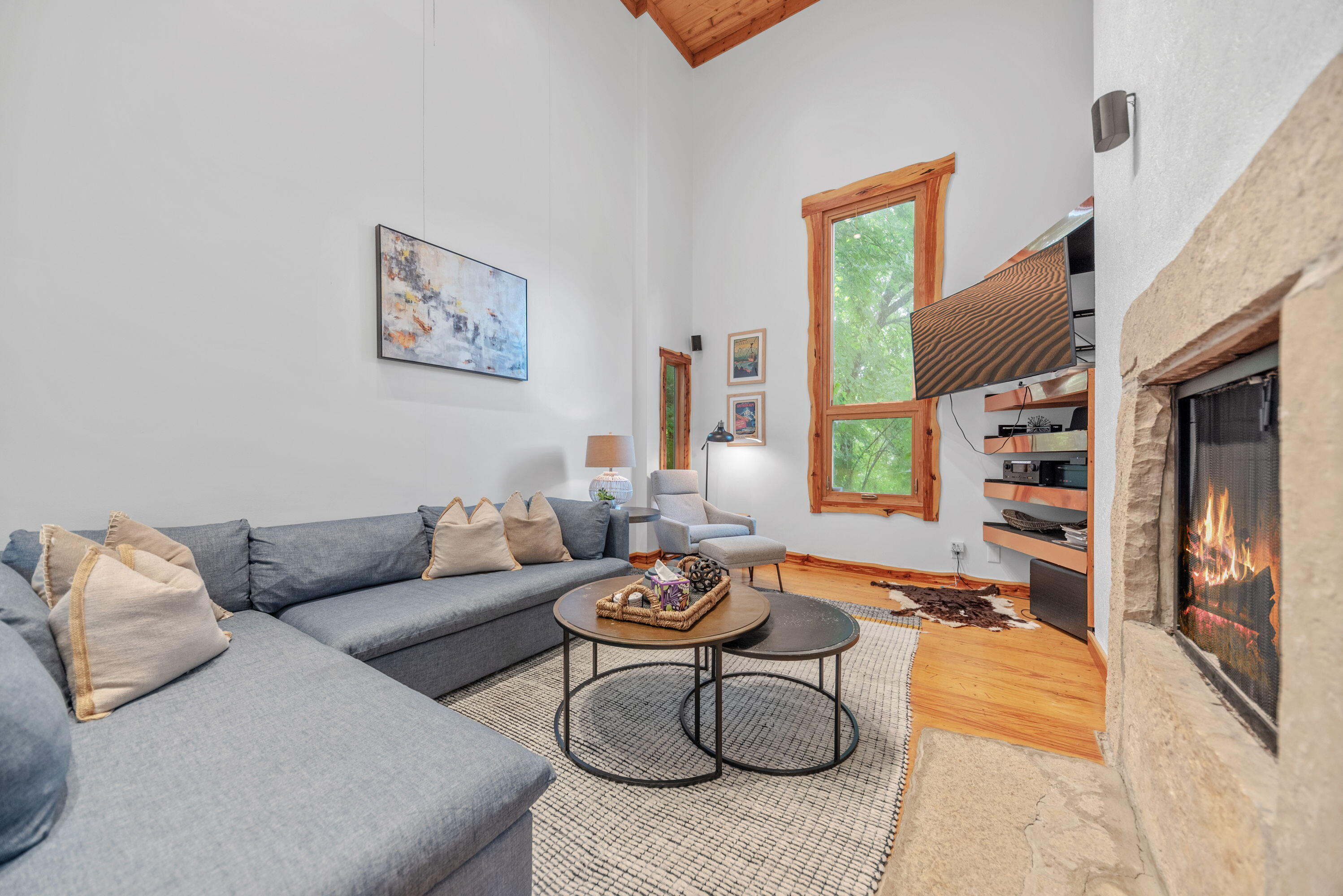 15157 Lakeshore Road
