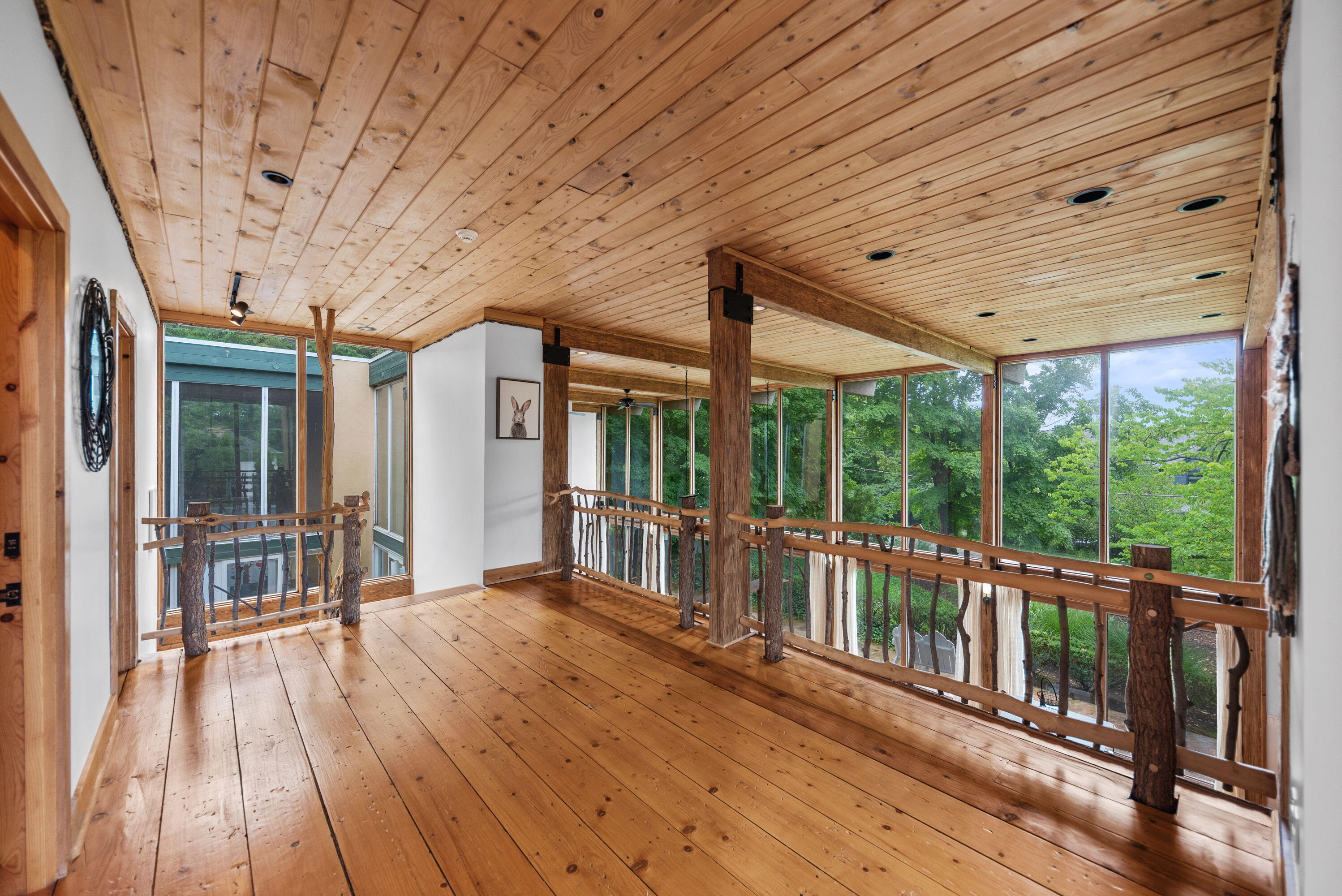 15157 Lakeshore Road