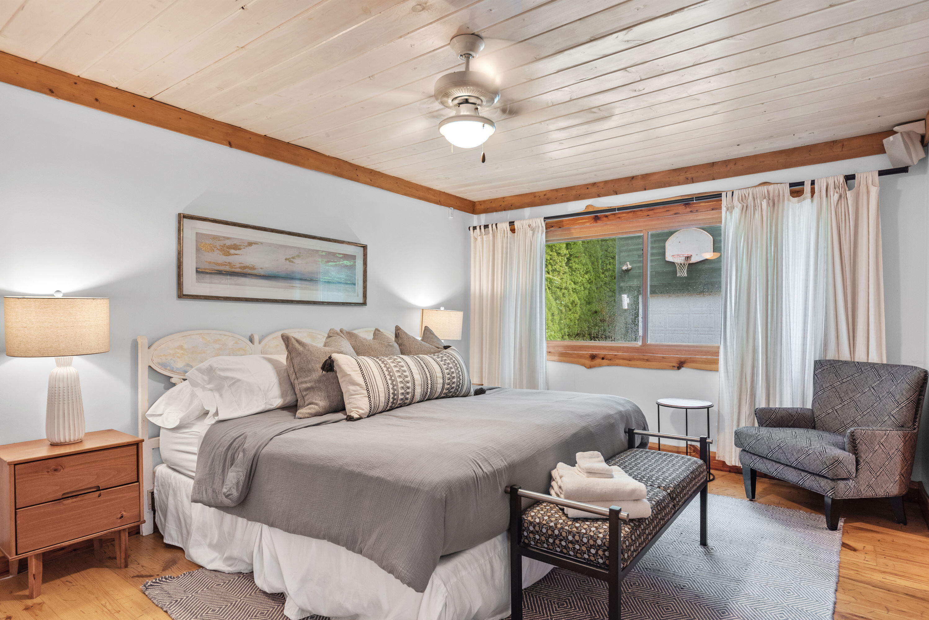 15157 Lakeshore Road