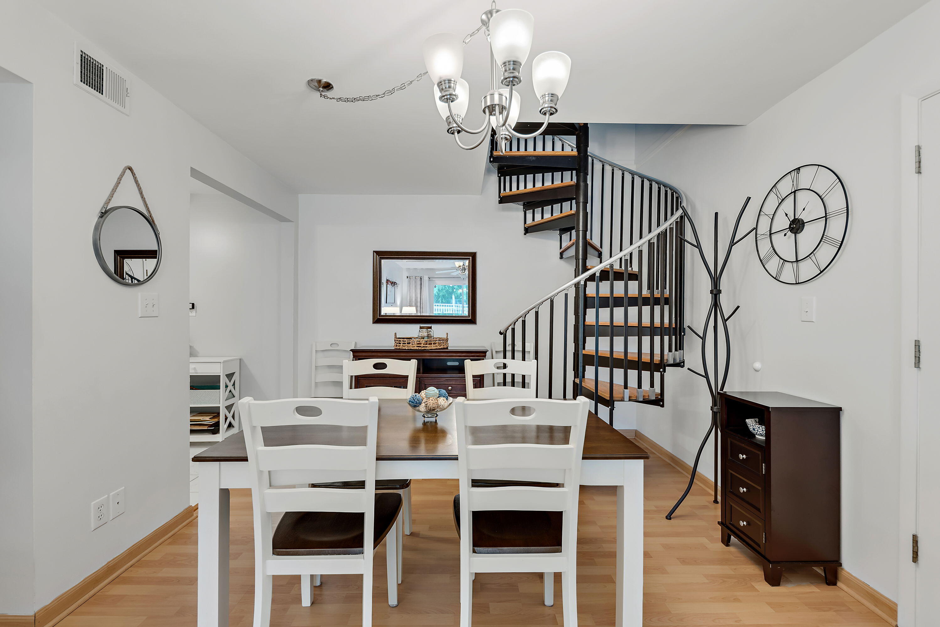 1000 W Buffalo Street, 30