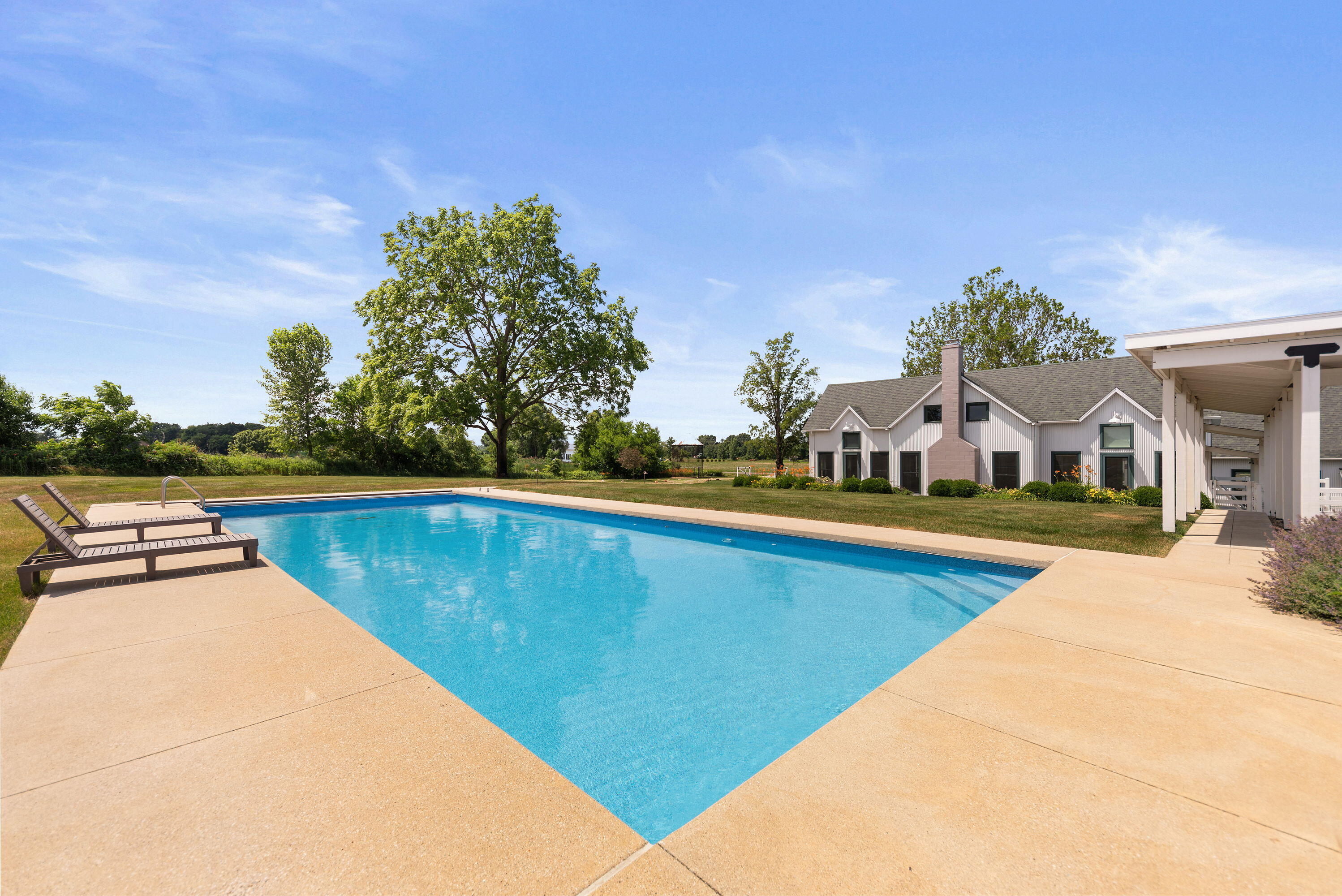 15337 Pardee Road