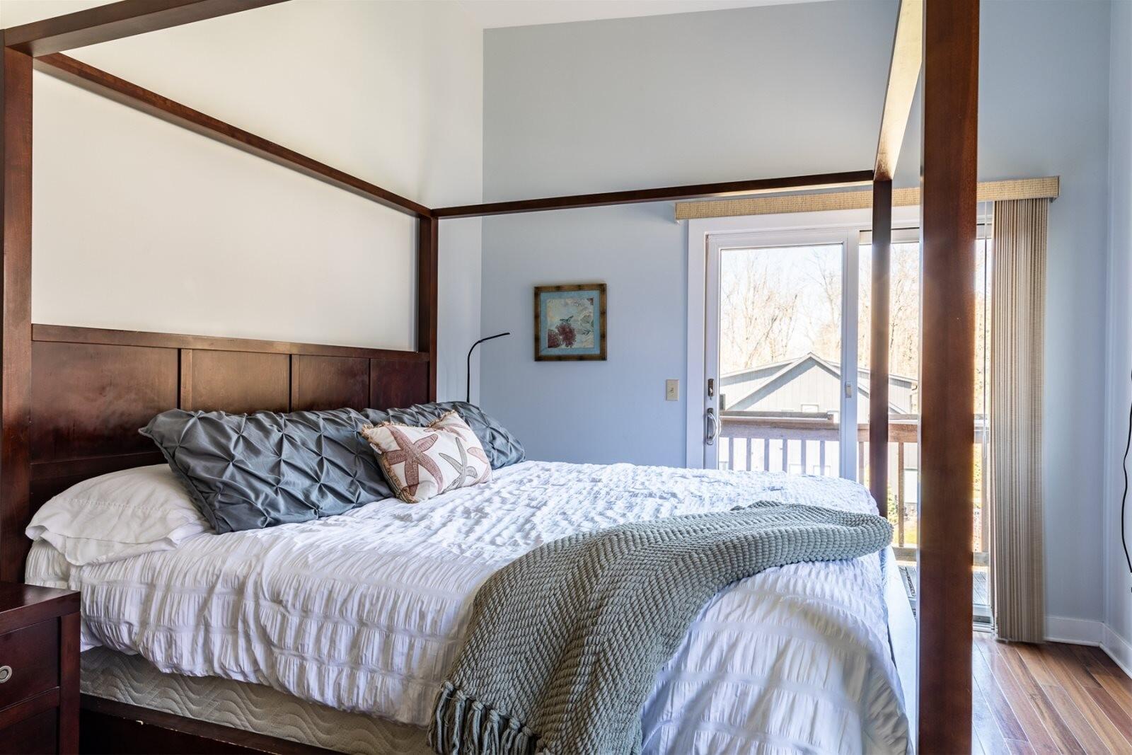 15445 Lakeshore Road