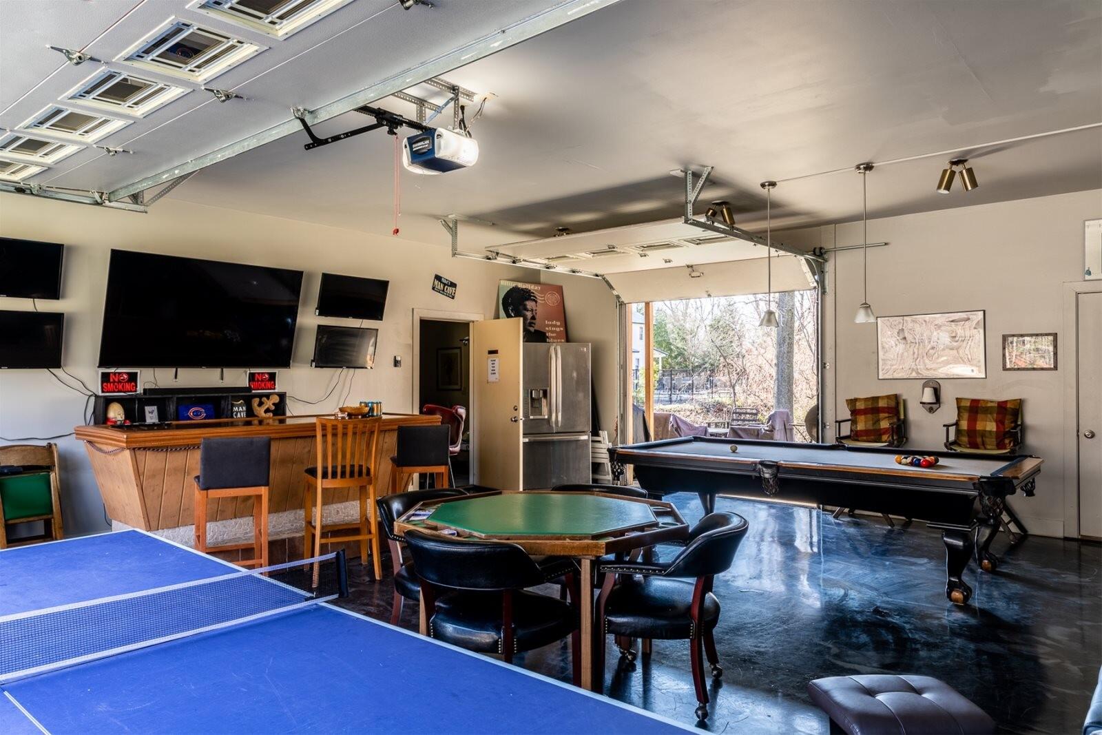15445 Lakeshore Road