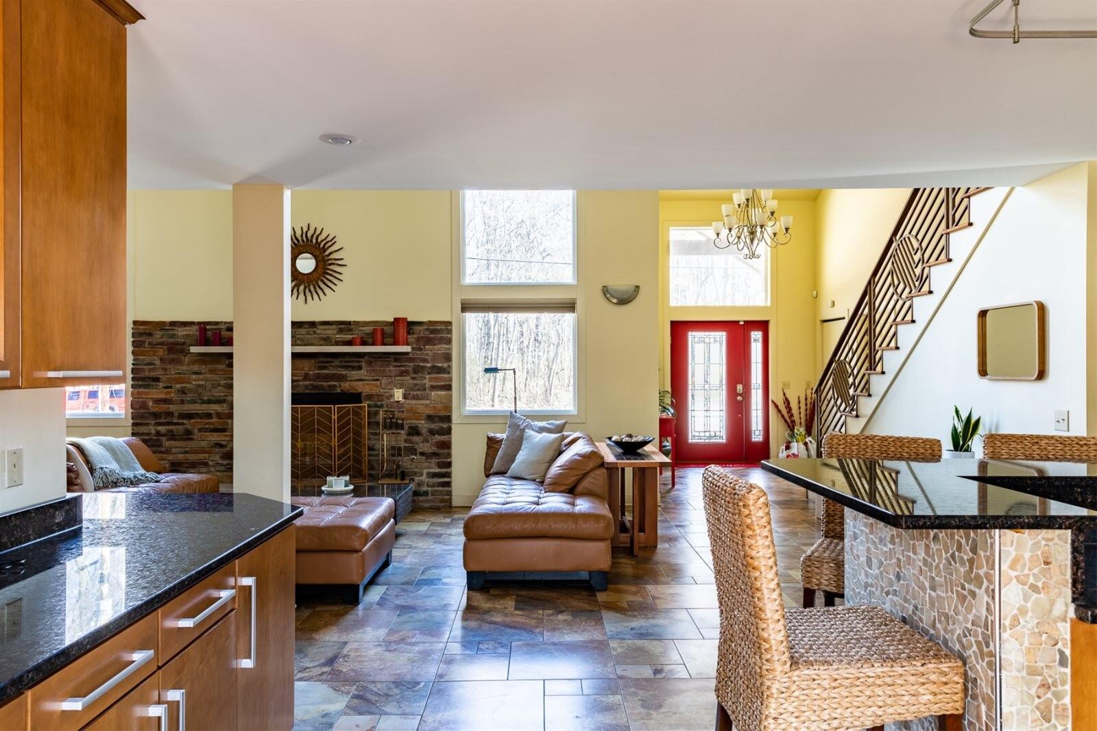 15445 Lakeshore Road