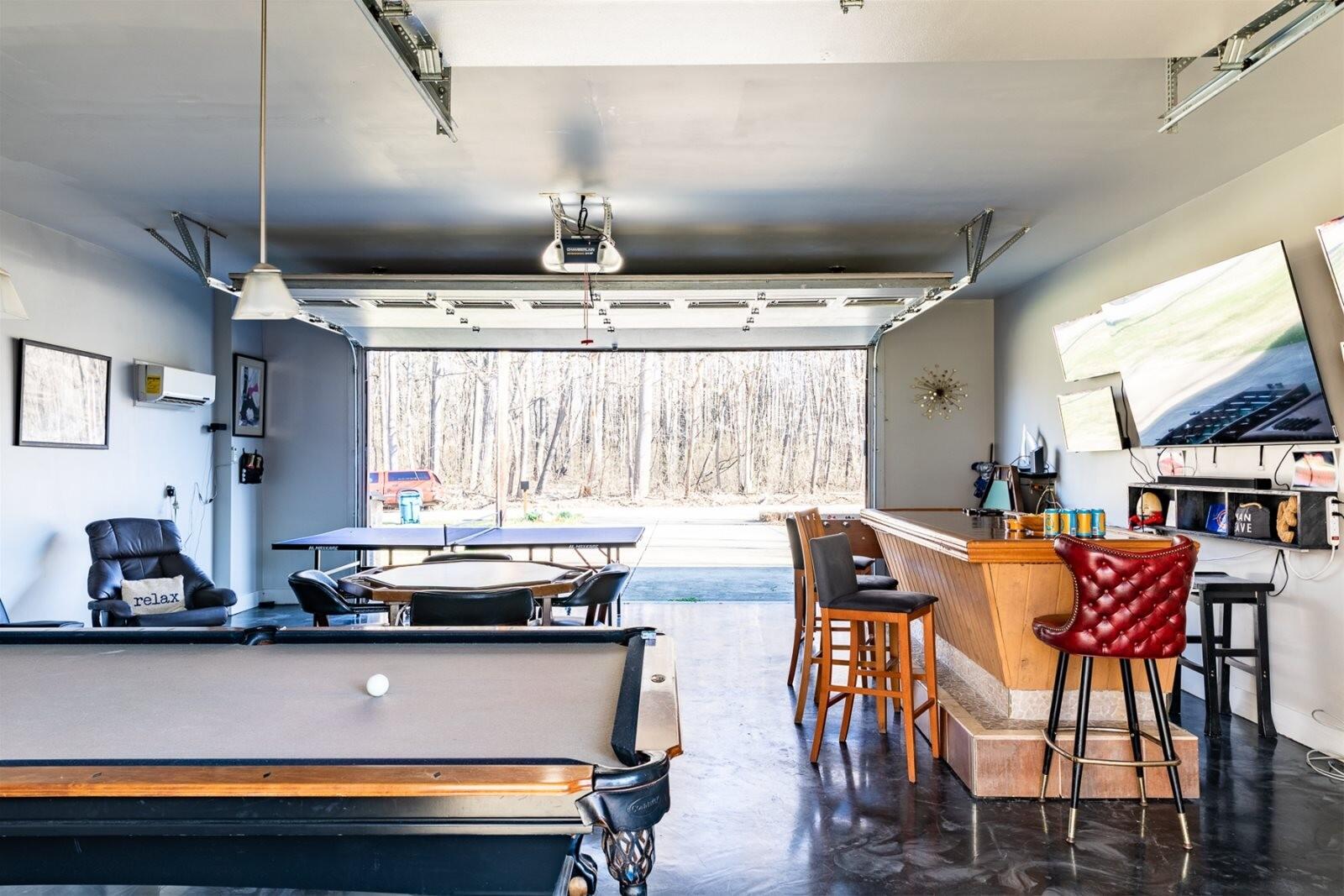 15445 Lakeshore Road