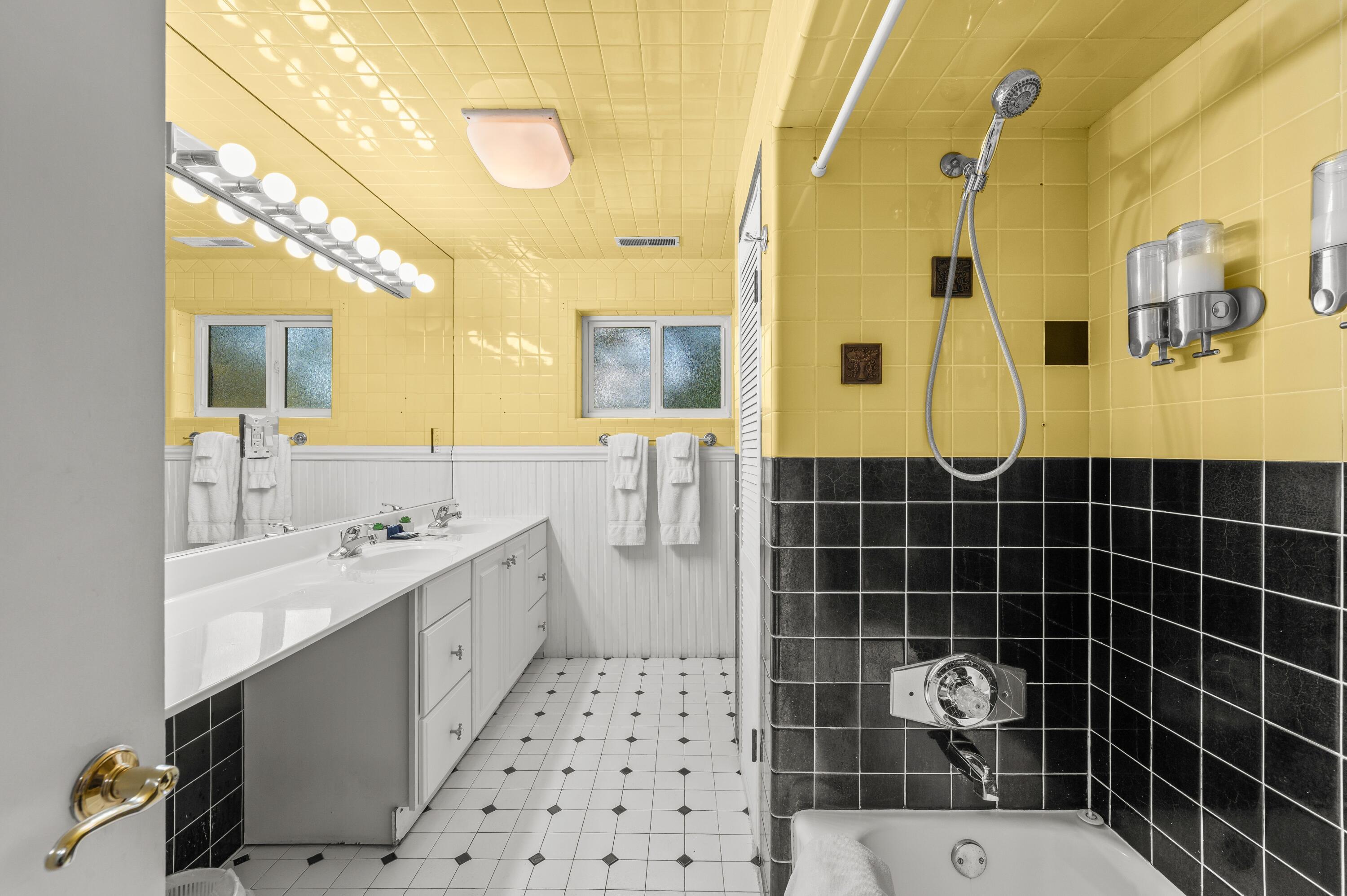 231 E Buffalo Street