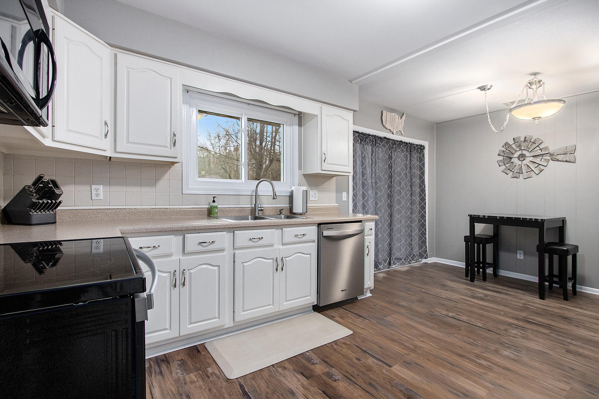 333 Rainbow Drive, St. Joseph