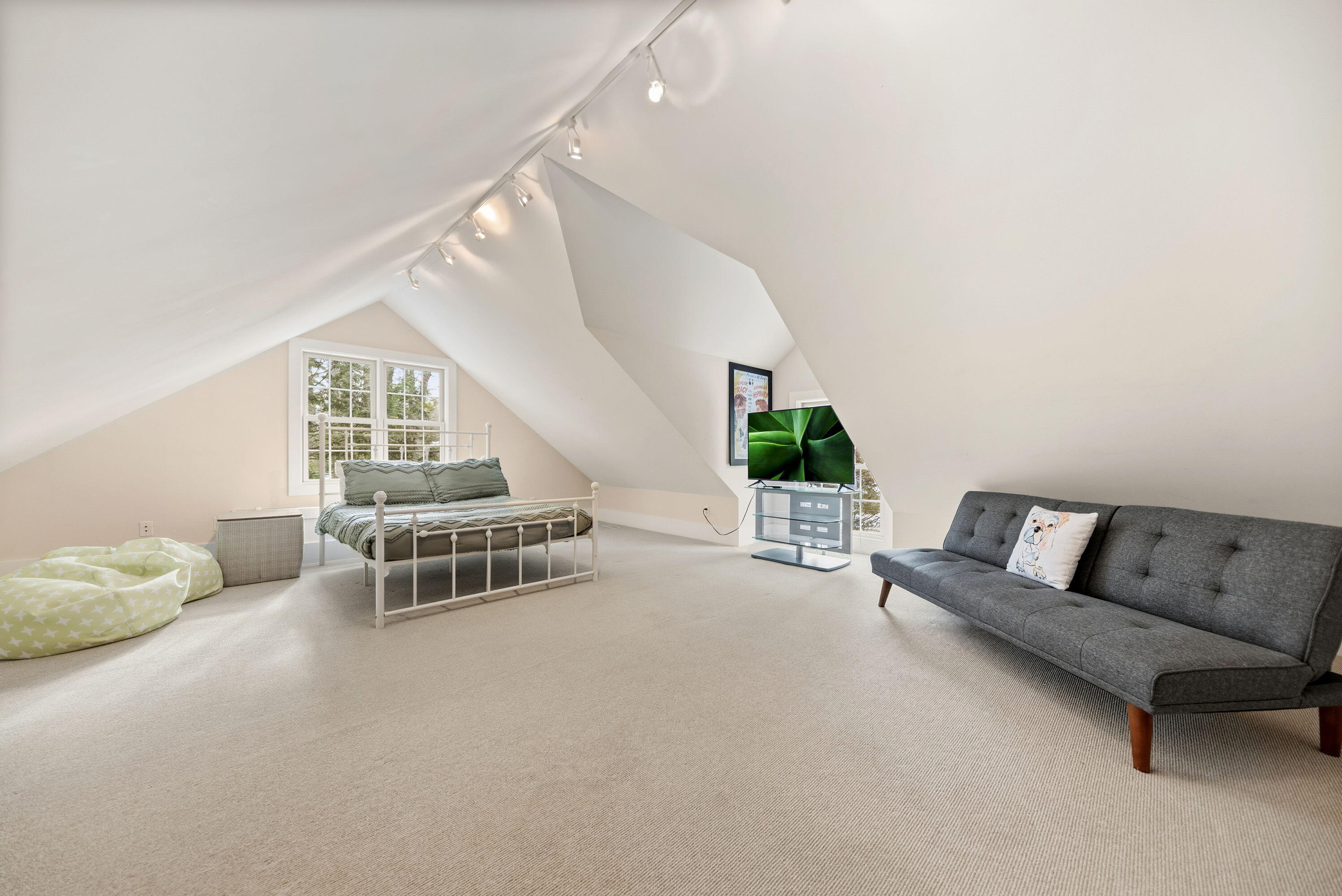 13217 Three Oaks Road