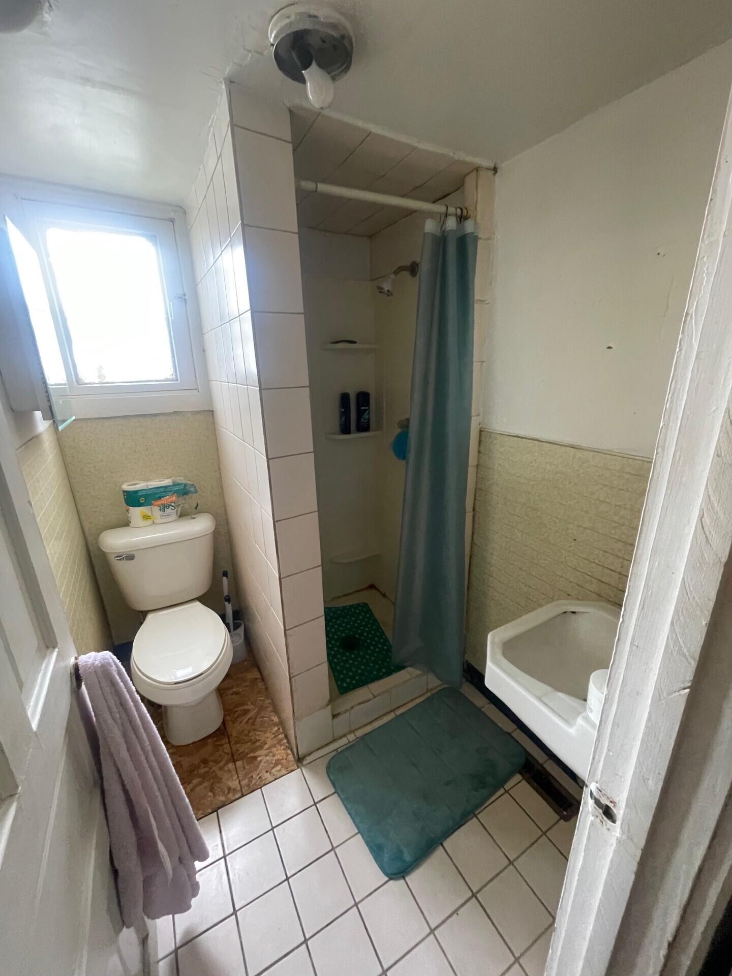 5 N Eagle Street