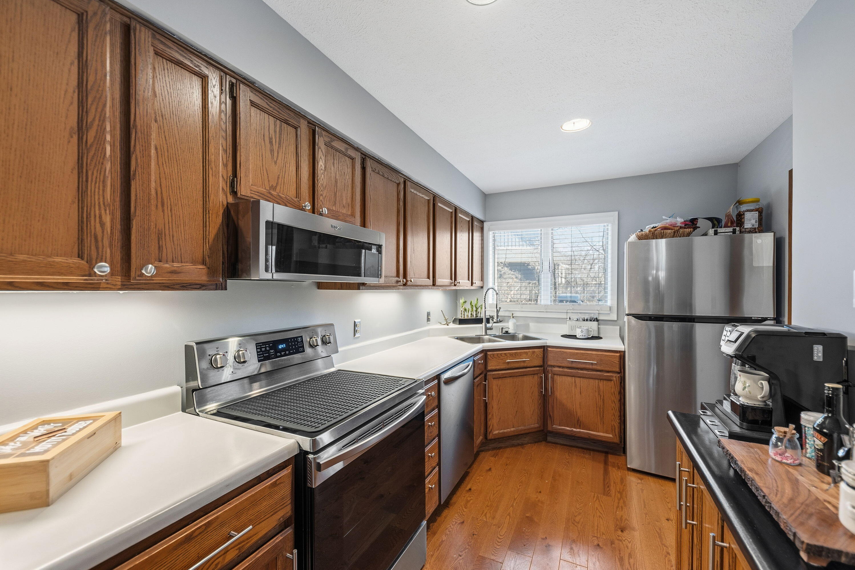 1501 W Water Street 8