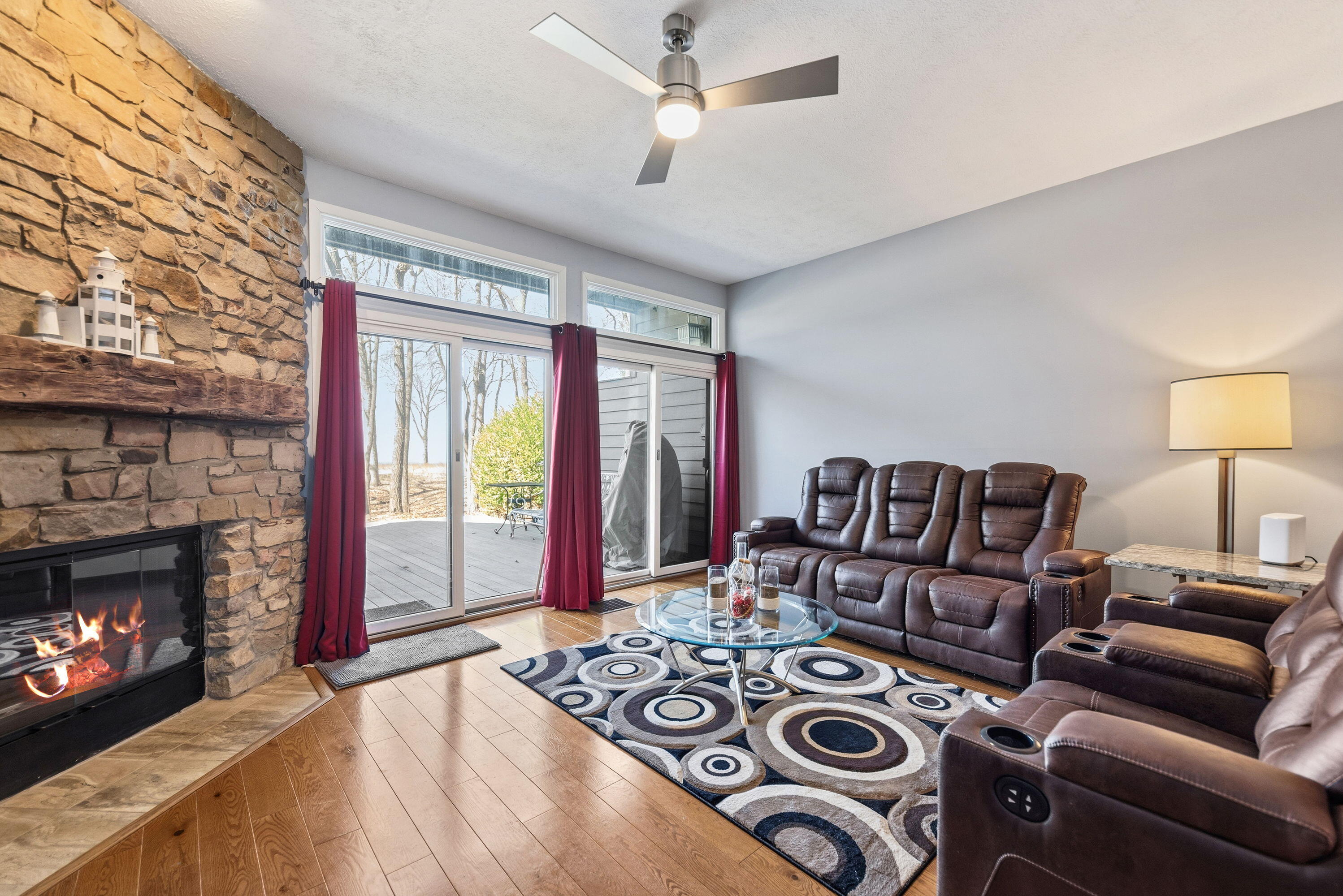 1501 W Water Street 8