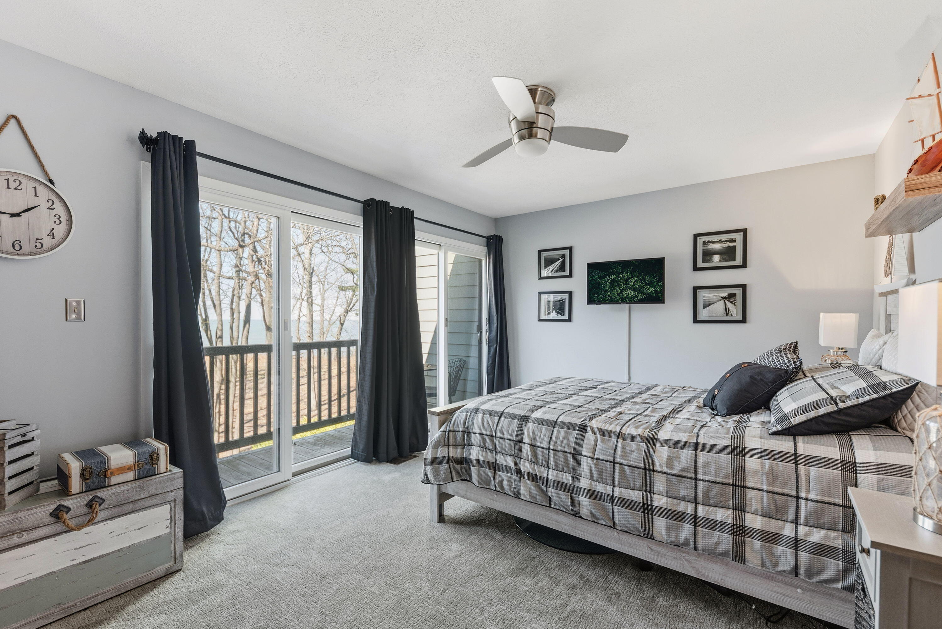 1501 W Water Street 8