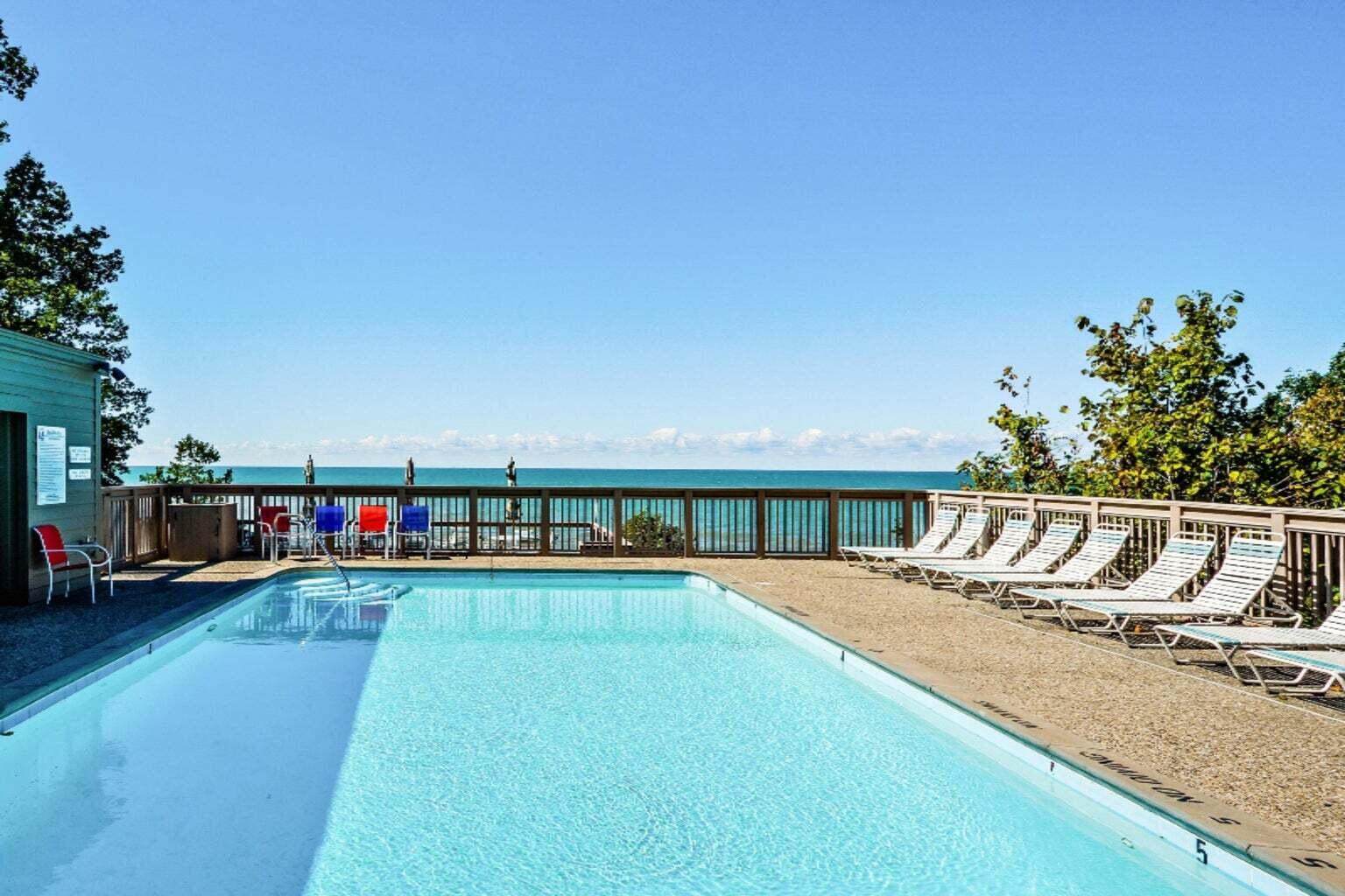 1501 W Water Street 8