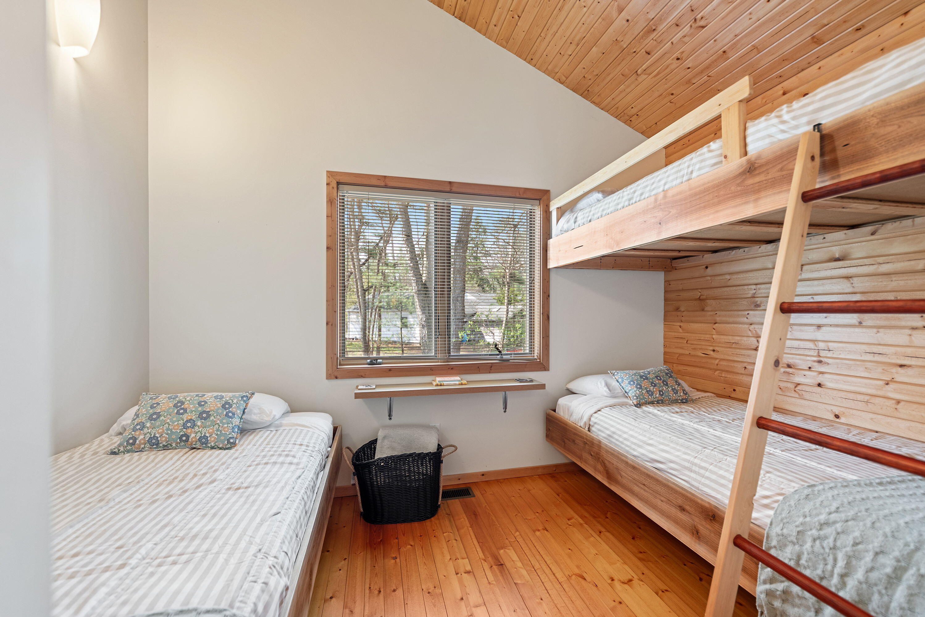 13670 Cottonwood Lane