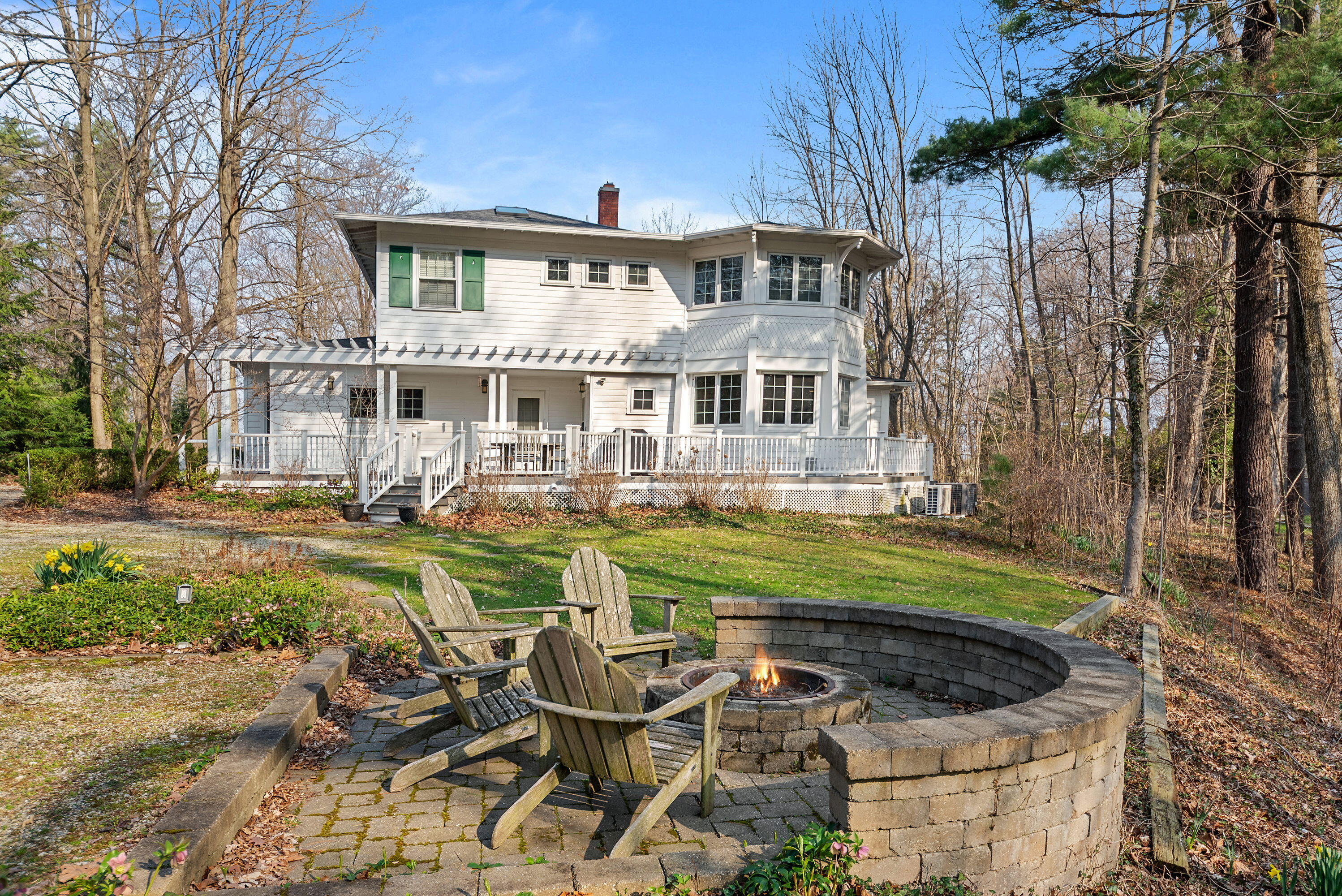 14895 Lakeshore Road