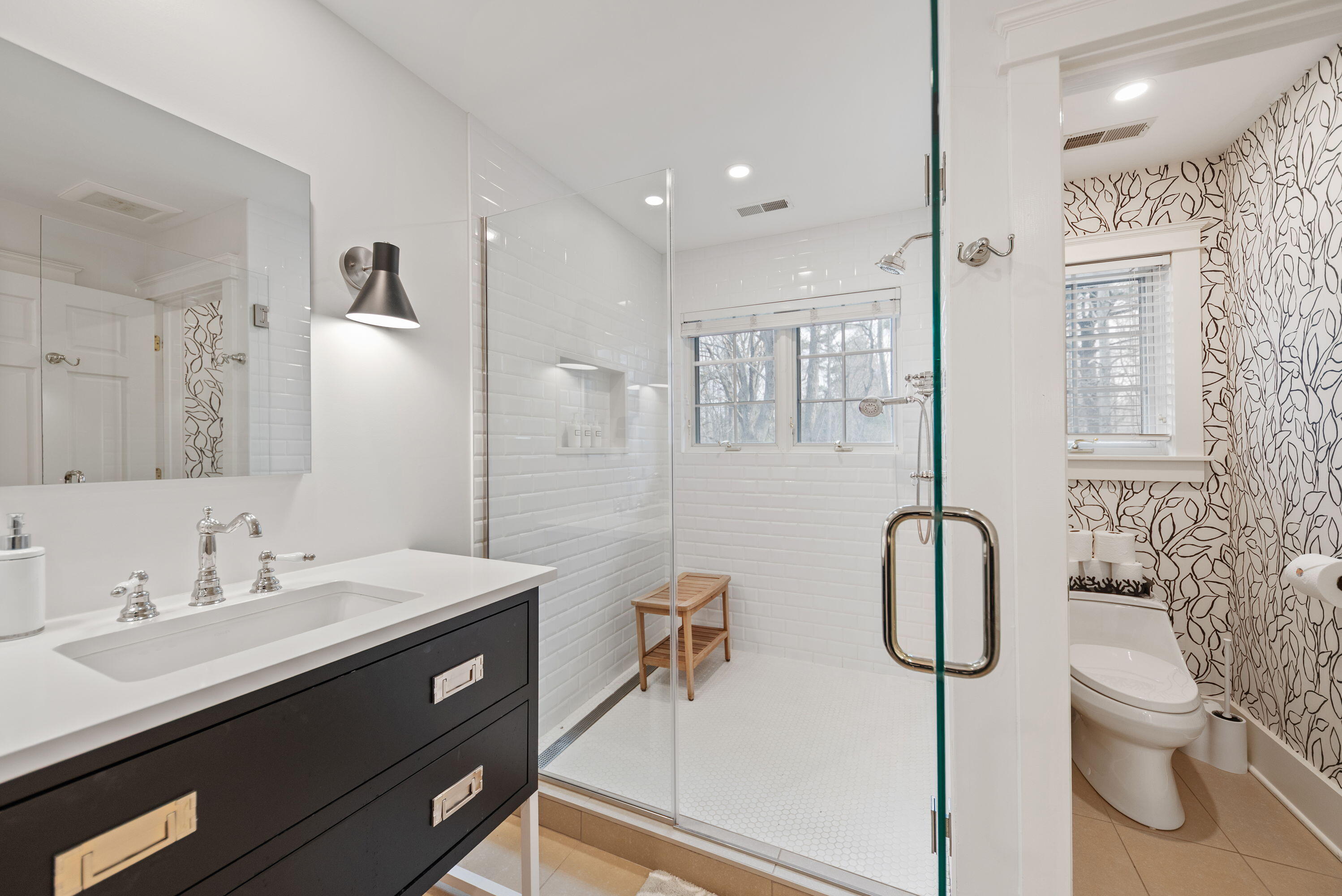 14895 Lakeshore Road