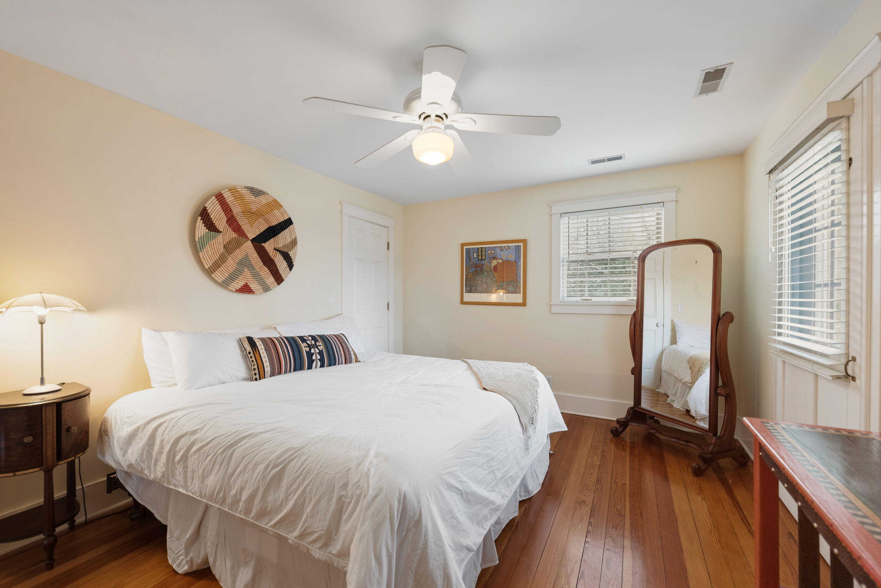 14895 Lakeshore Road