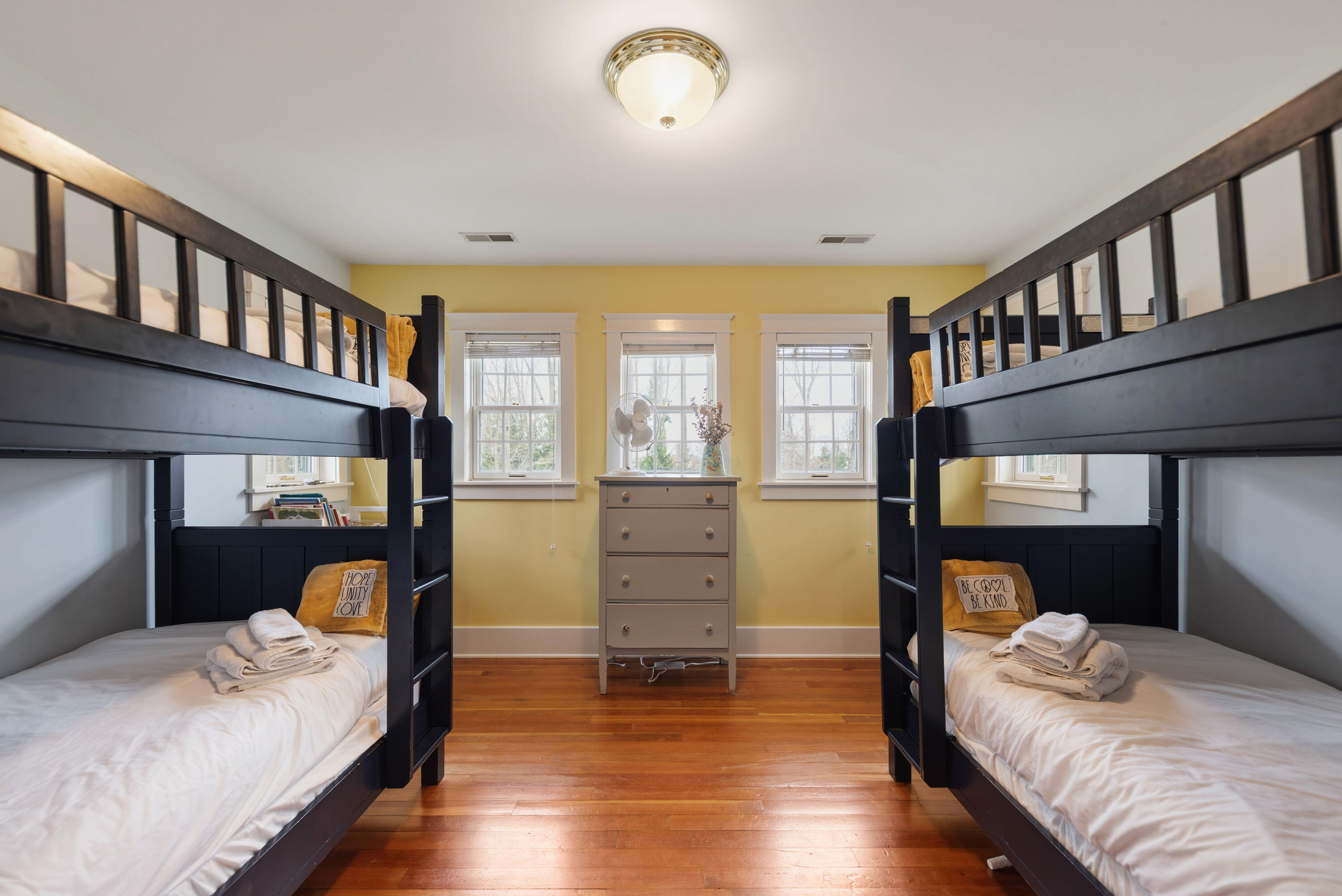 14895 Lakeshore Road