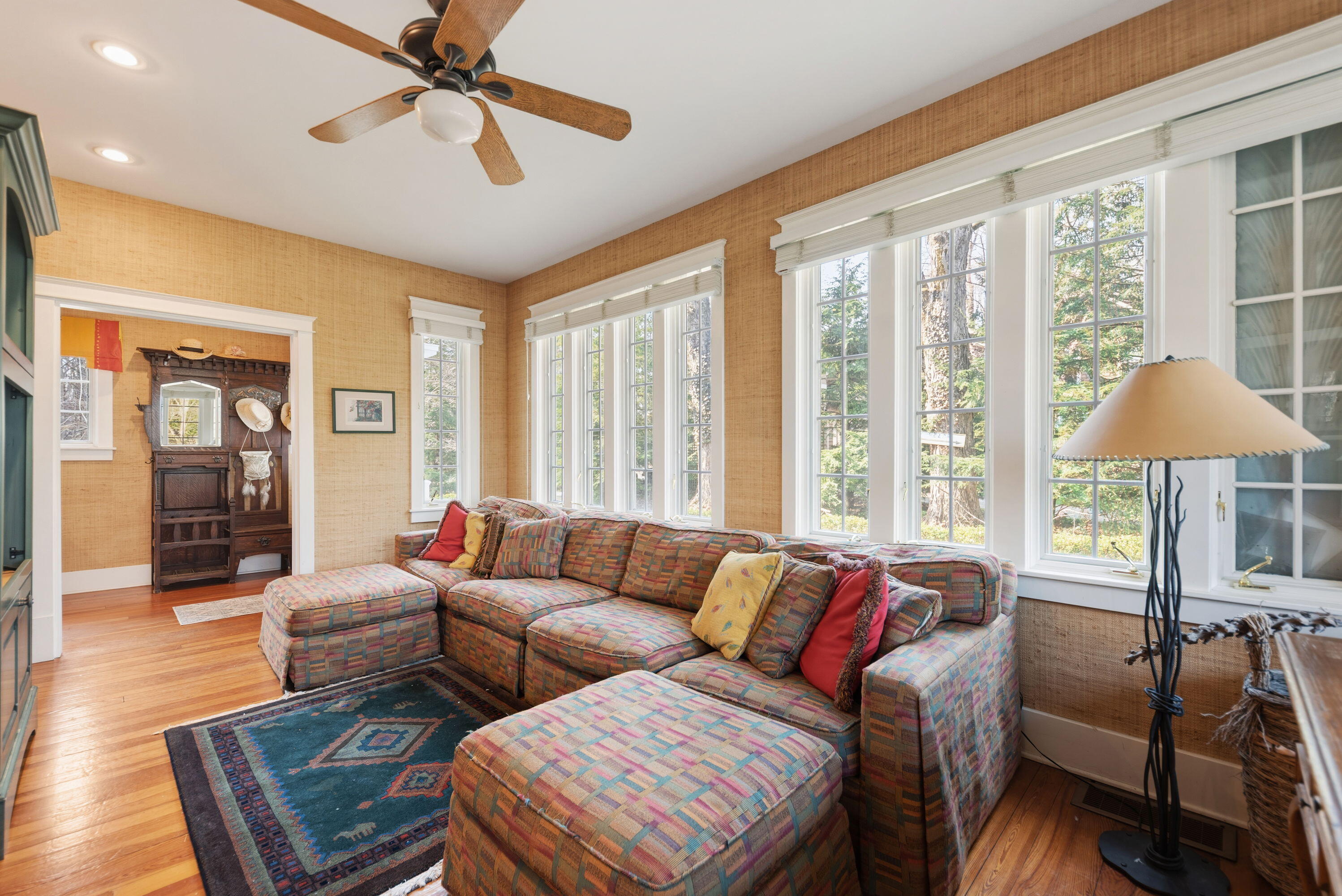 14895 Lakeshore Road