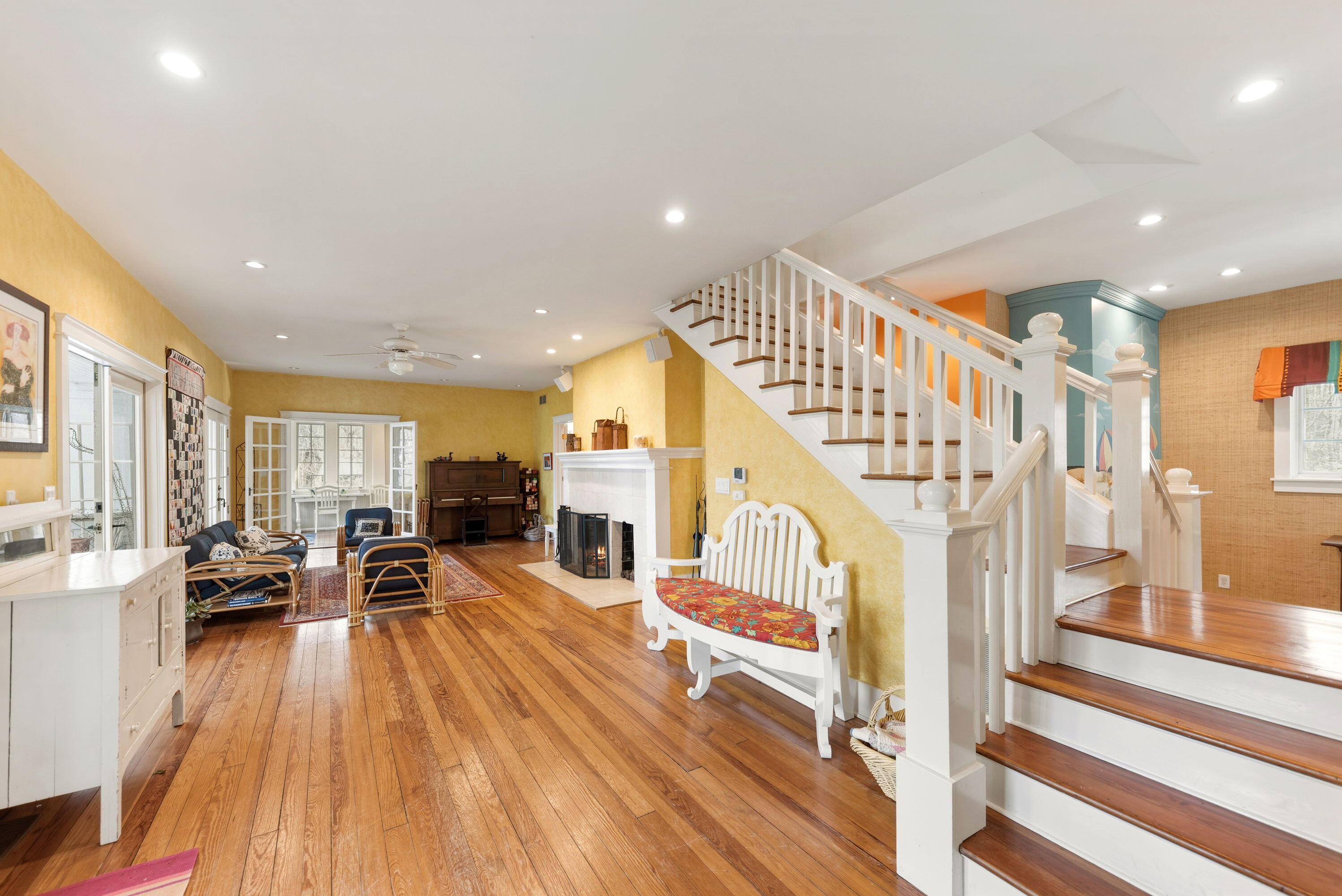 14895 Lakeshore Road