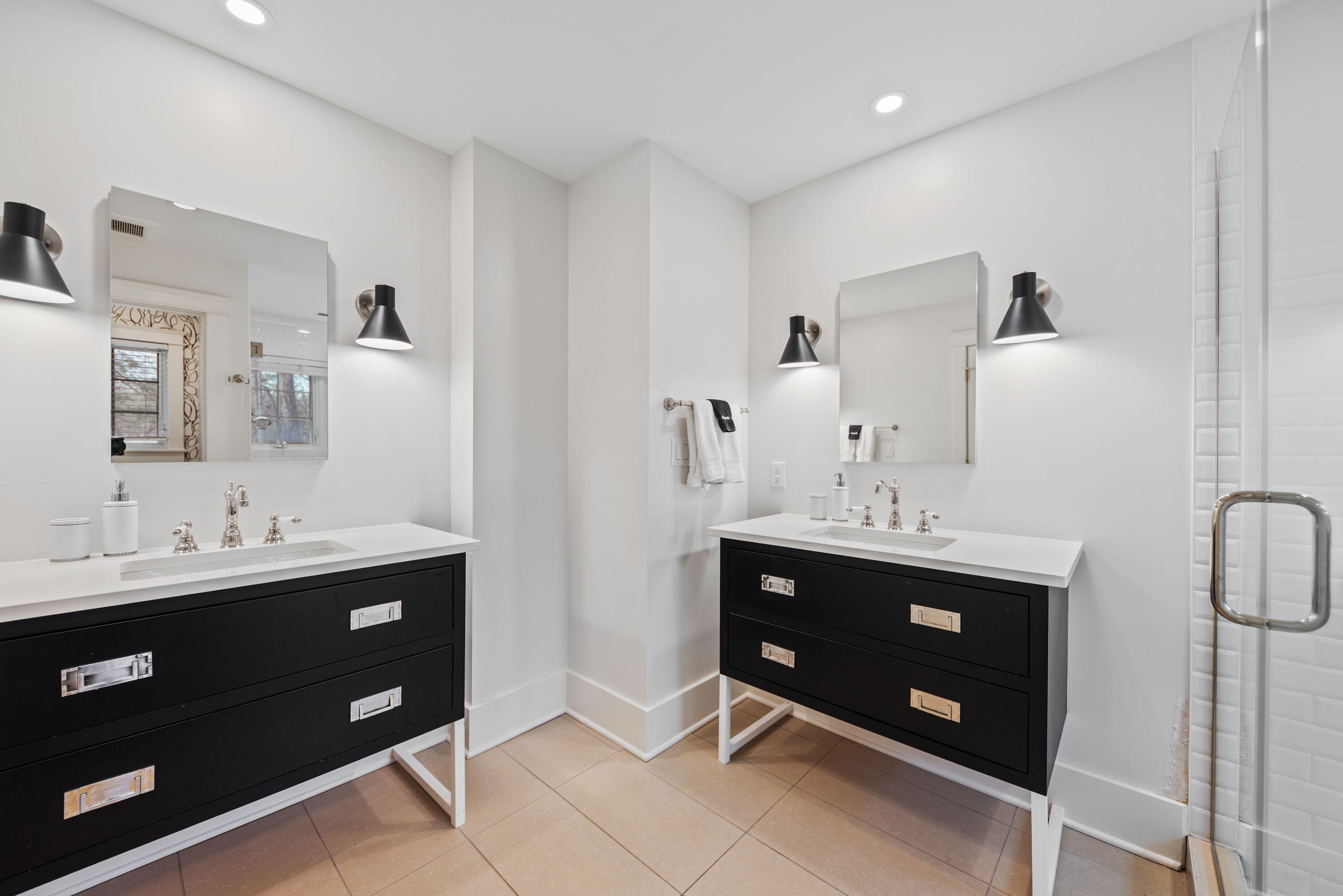 14895 Lakeshore Road