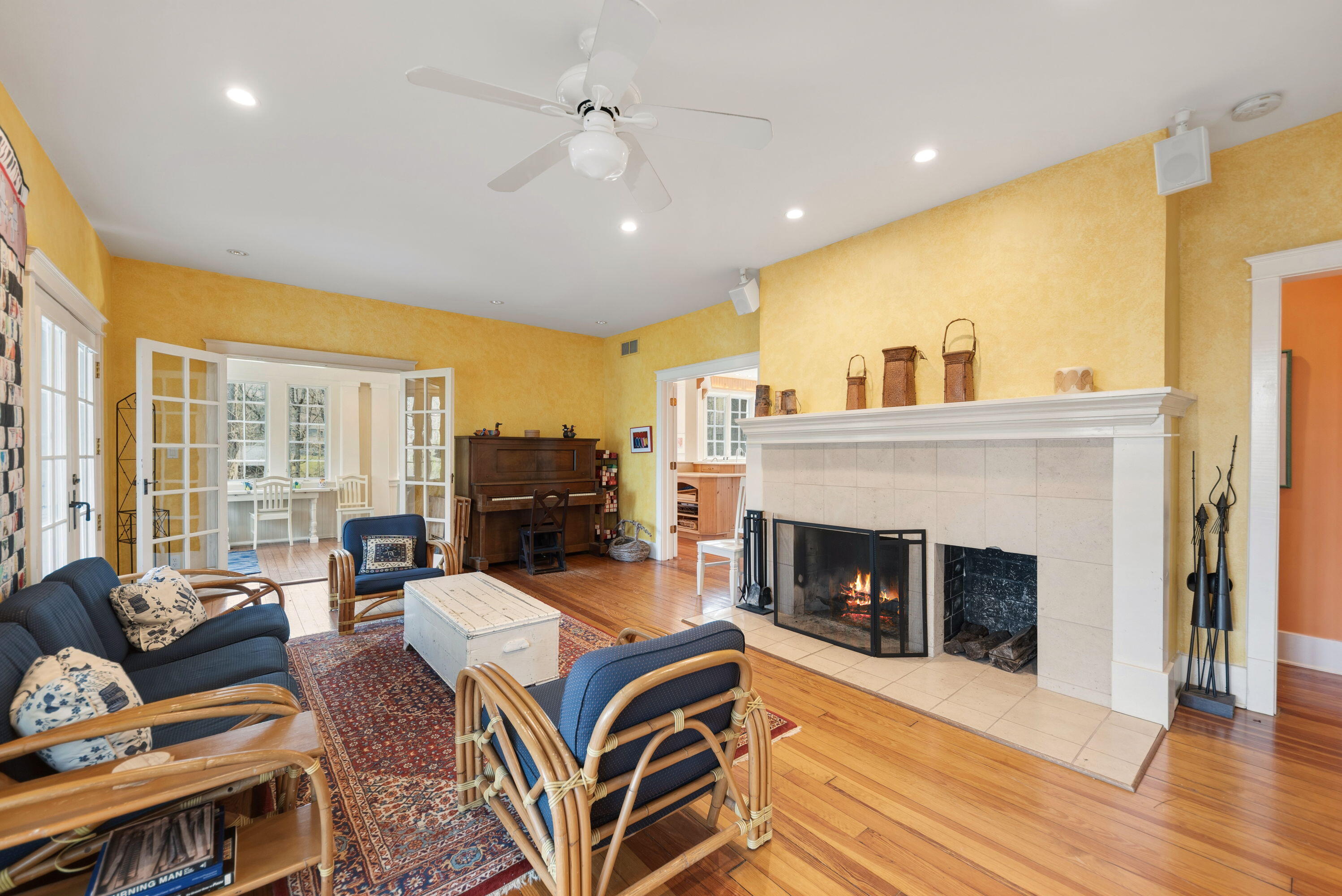 14895 Lakeshore Road