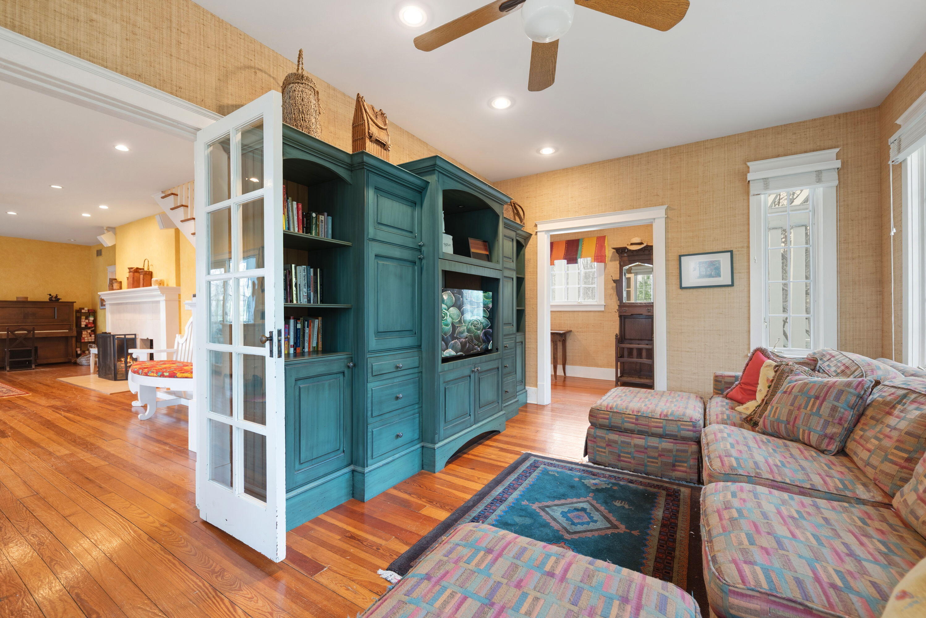 14895 Lakeshore Road