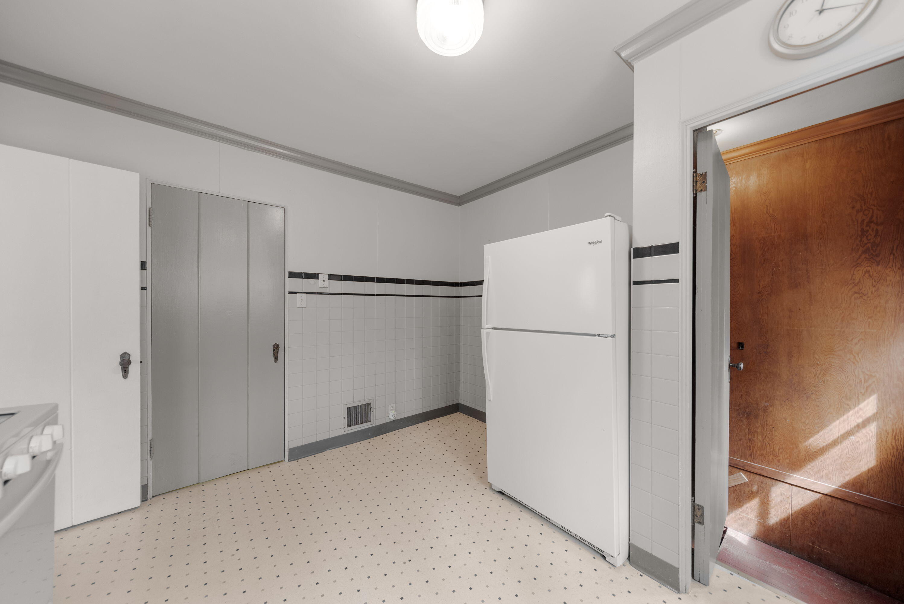 17 Angle Road, LaPorte