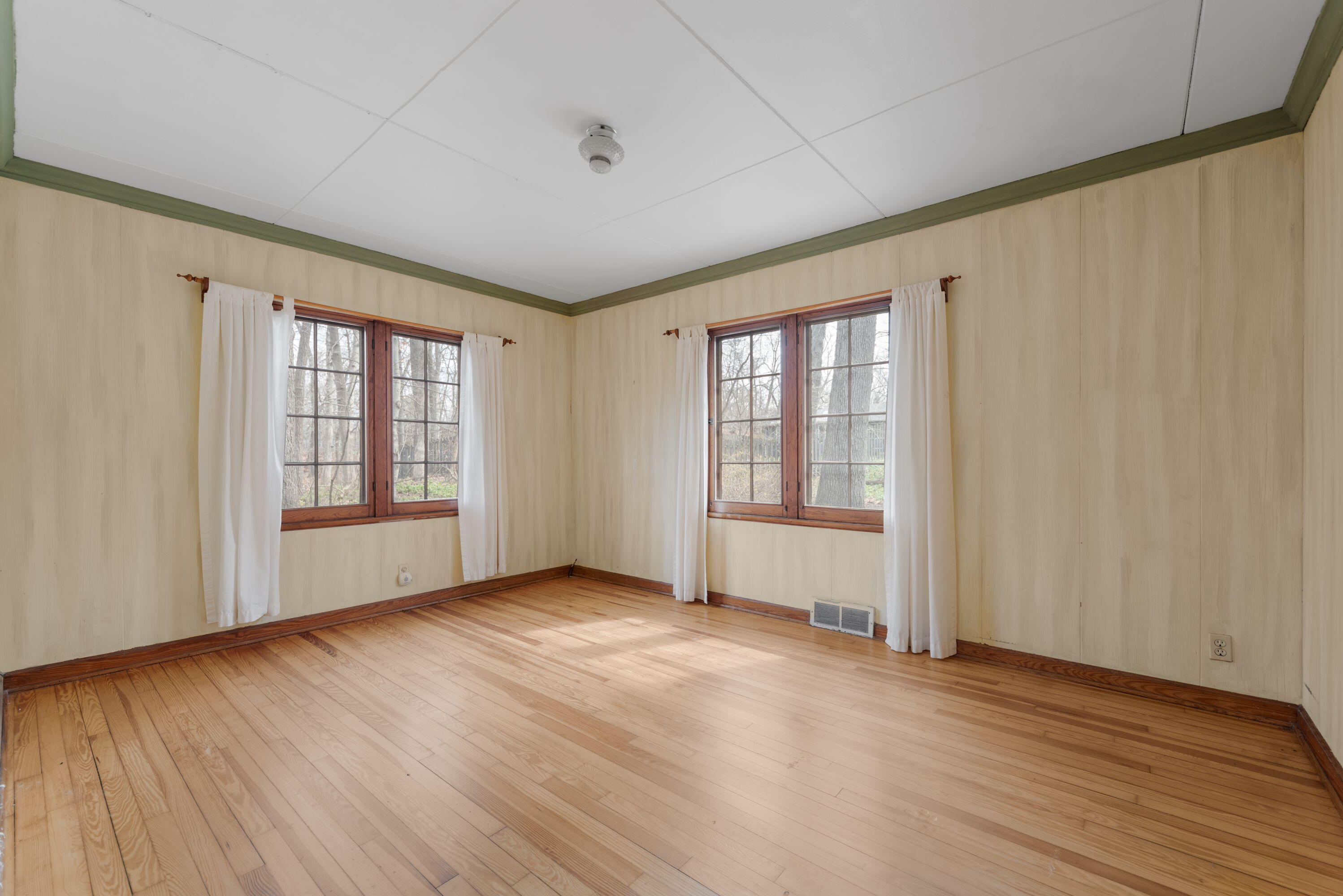 17 Angle Road, LaPorte