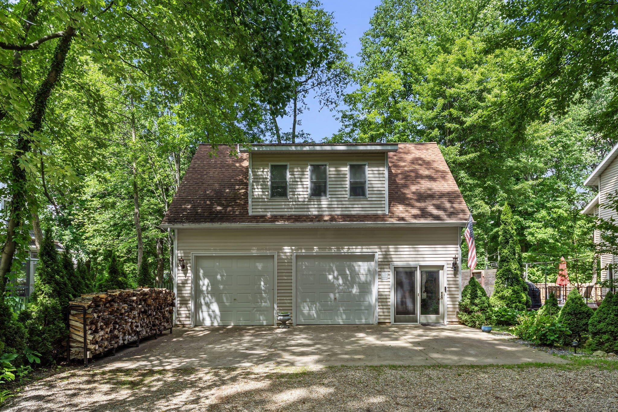 9177 Shady Lane