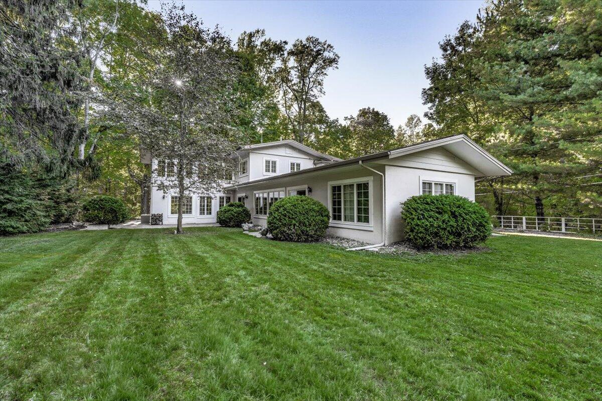 14847 Lakeshore Road