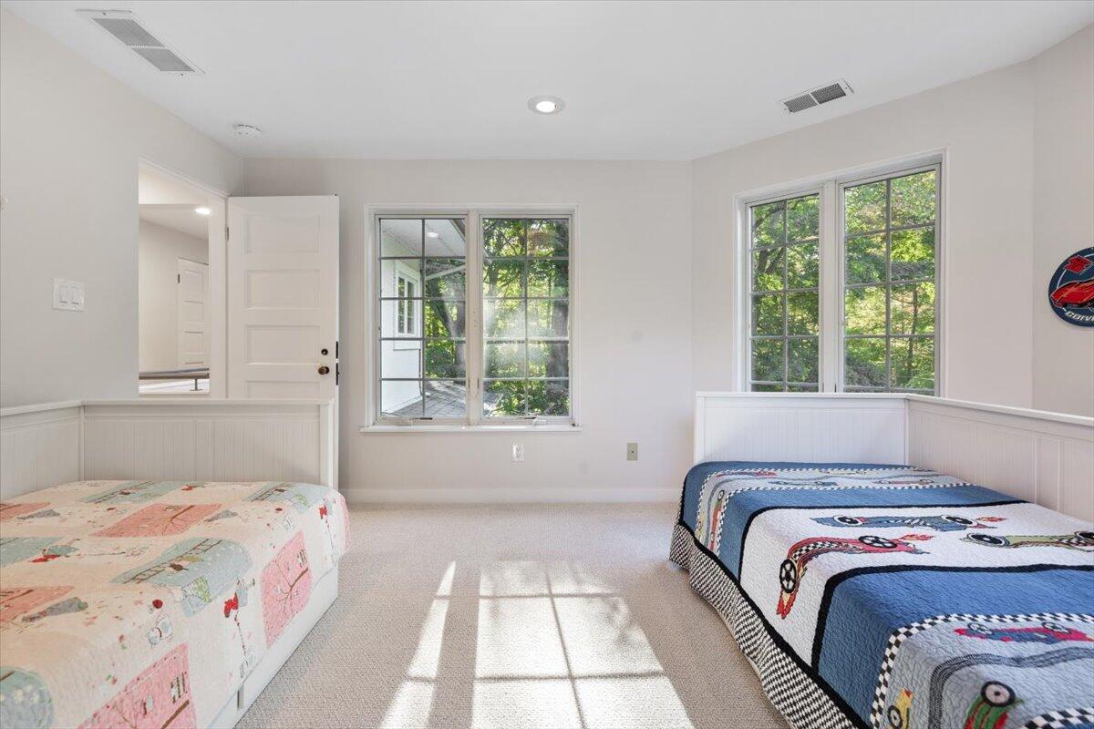 14847 Lakeshore Road
