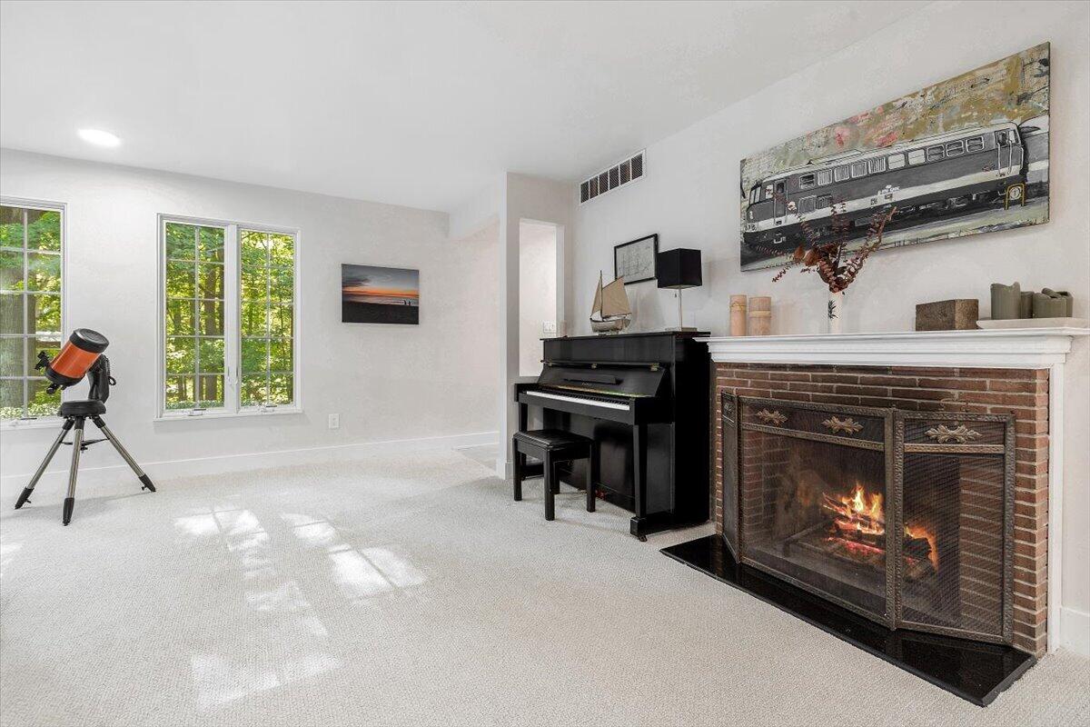 14847 Lakeshore Road