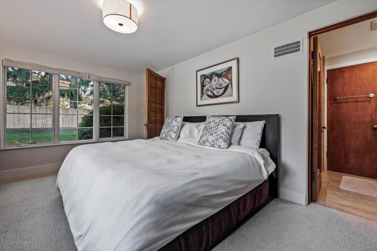 14847 Lakeshore Road