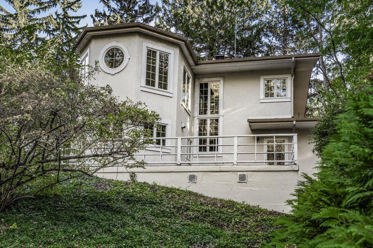 14847 Lakeshore Road