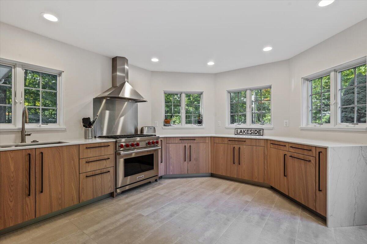 14847 Lakeshore Road