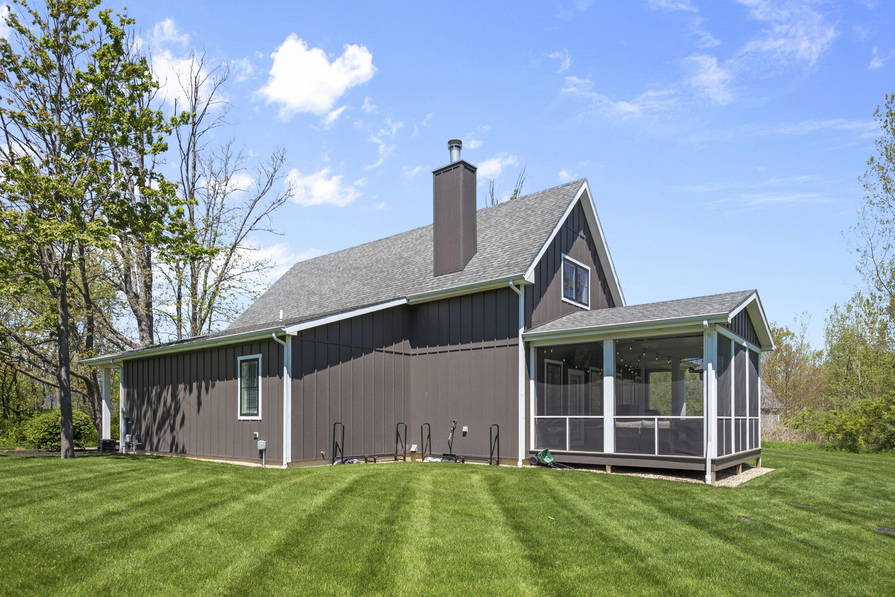 5542 Hidden Pond Lane