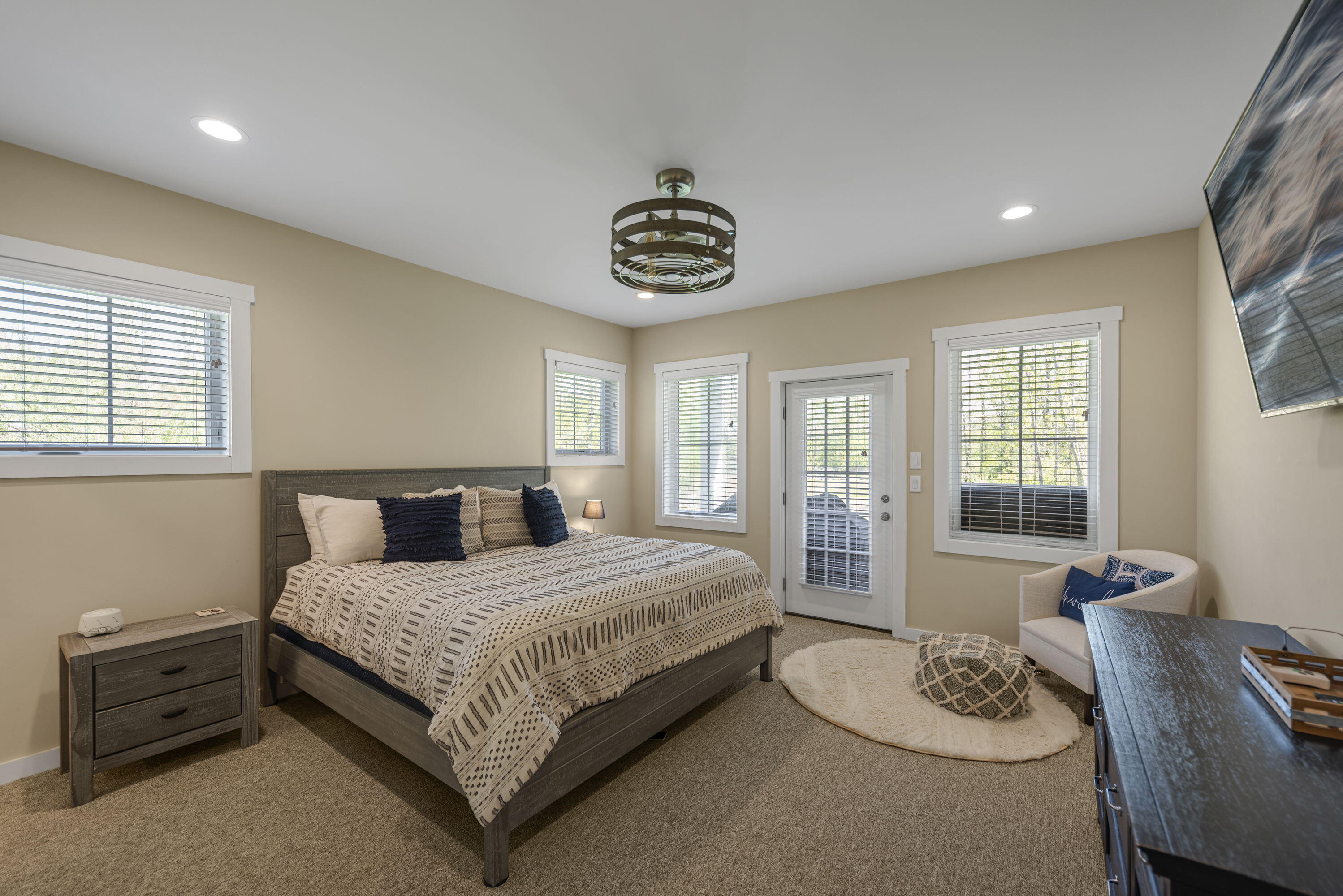 5542 Hidden Pond Lane