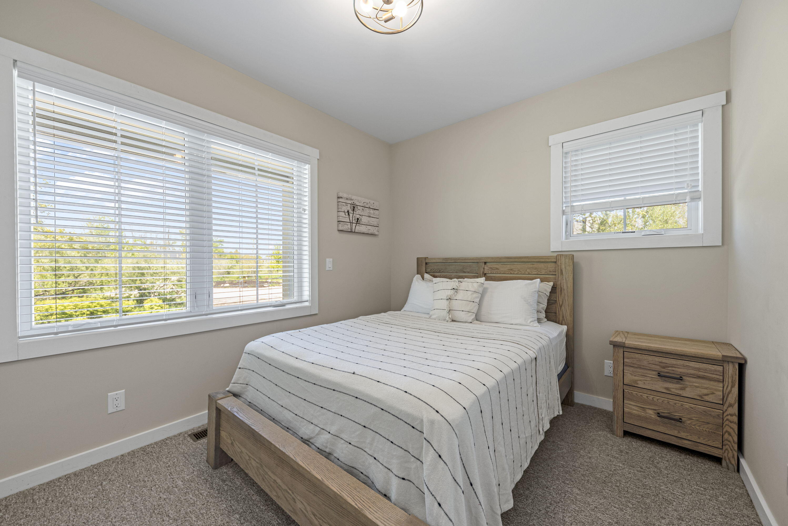 5542 Hidden Pond Lane